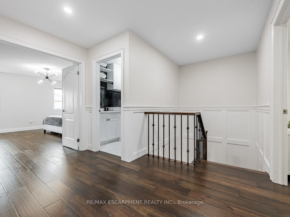 Photo 15 of 4834 Columbus Drive, Burlington, Alton — HOMEH