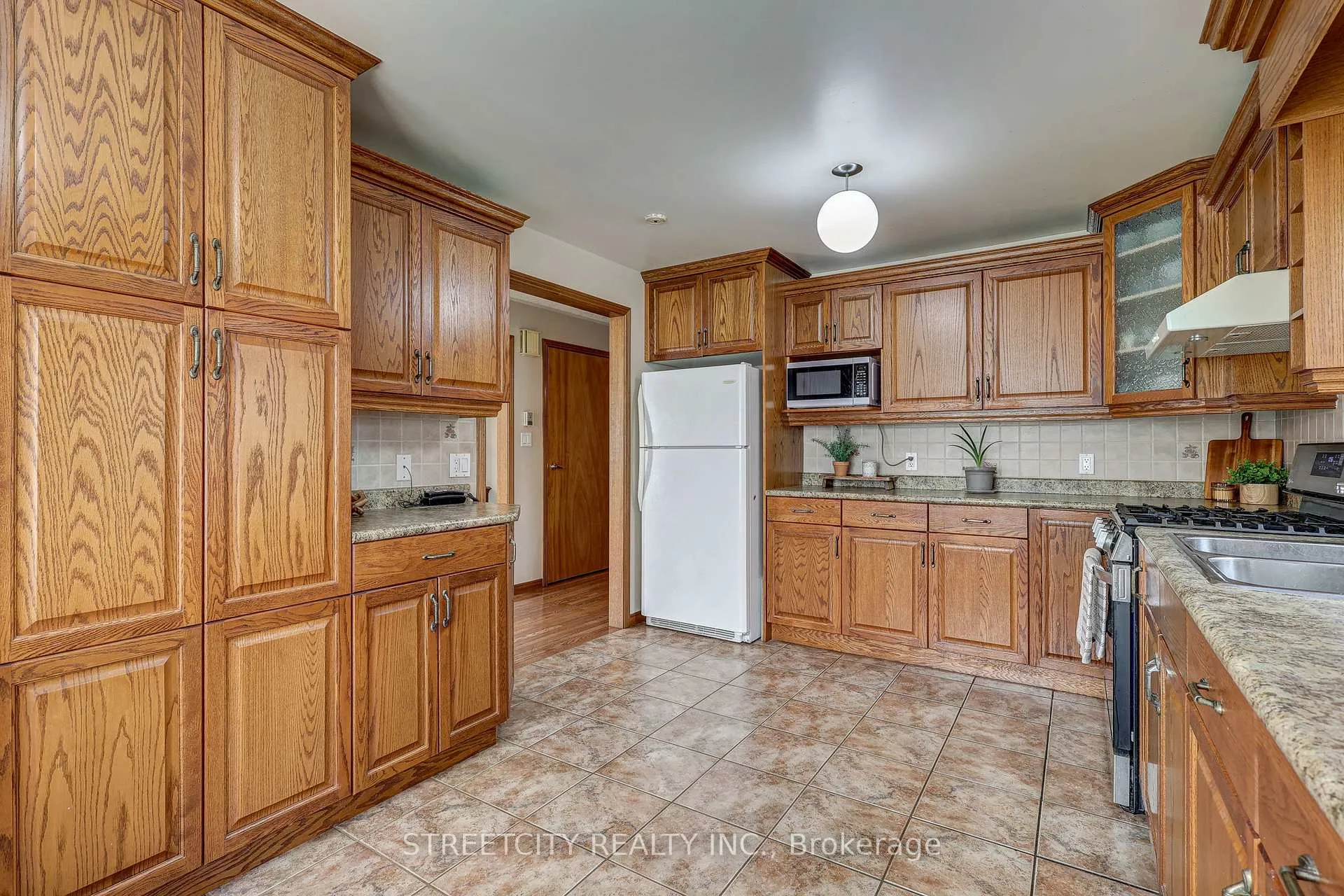 Photo 21 of 22 Walnut Street, St. Thomas — HOMEH