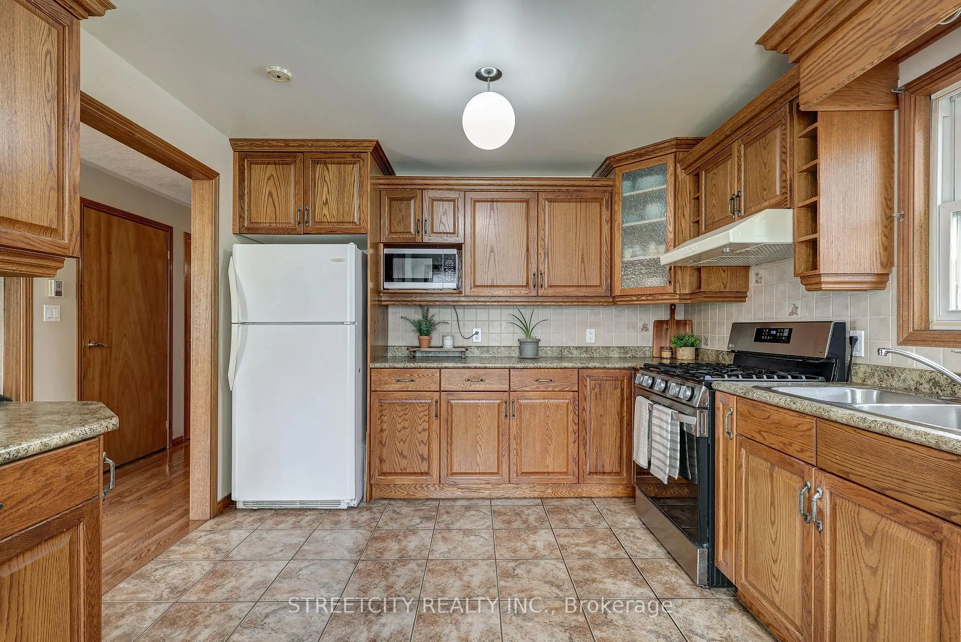 Photo 22 of 22 Walnut Street, St. Thomas — HOMEH