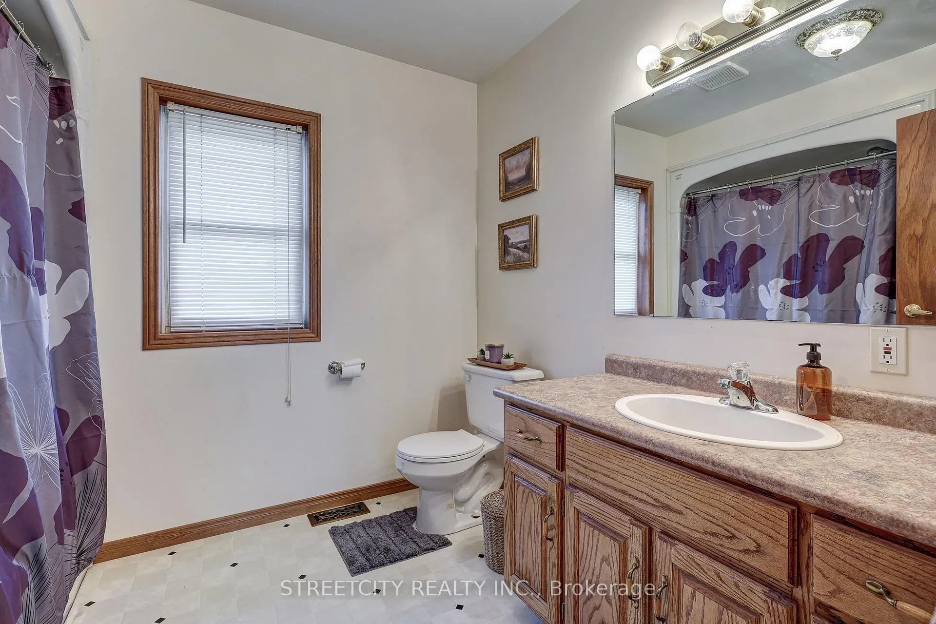 Photo 32 of 22 Walnut Street, St. Thomas — HOMEH