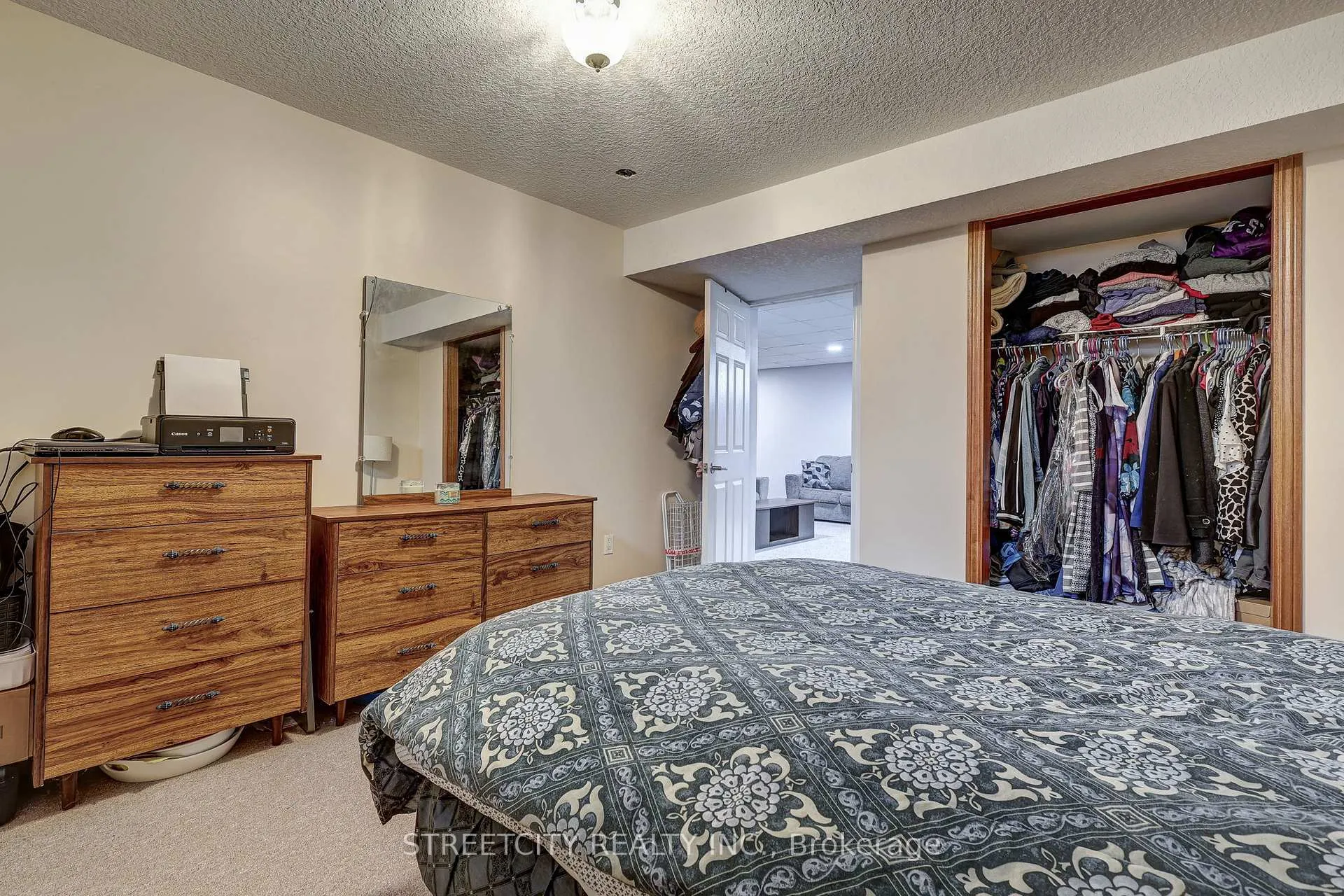 Photo 40 of 22 Walnut Street, St. Thomas — HOMEH
