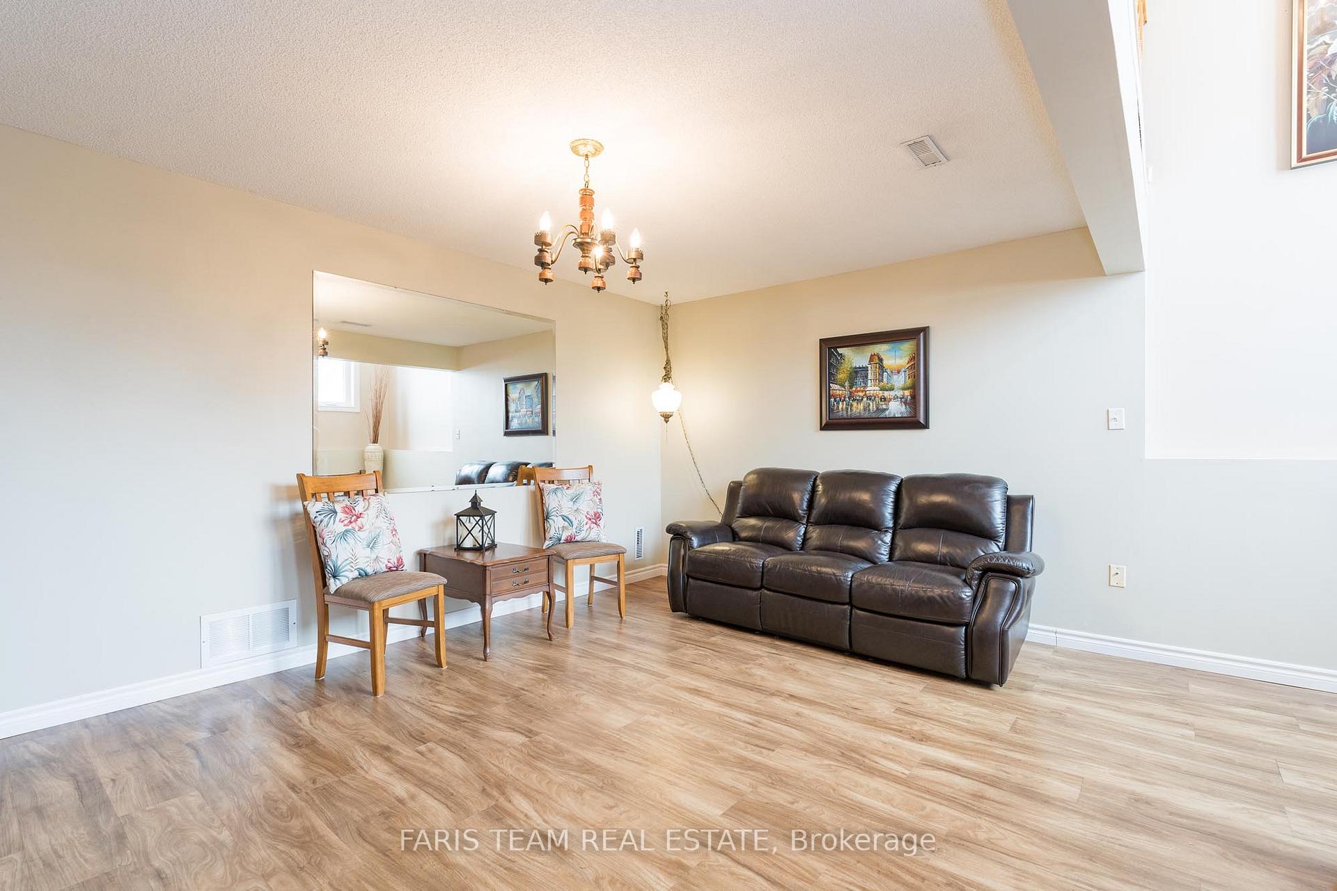 Photo 8 of 73 Peregrine Road, Barrie, Little Lake — HOMEH