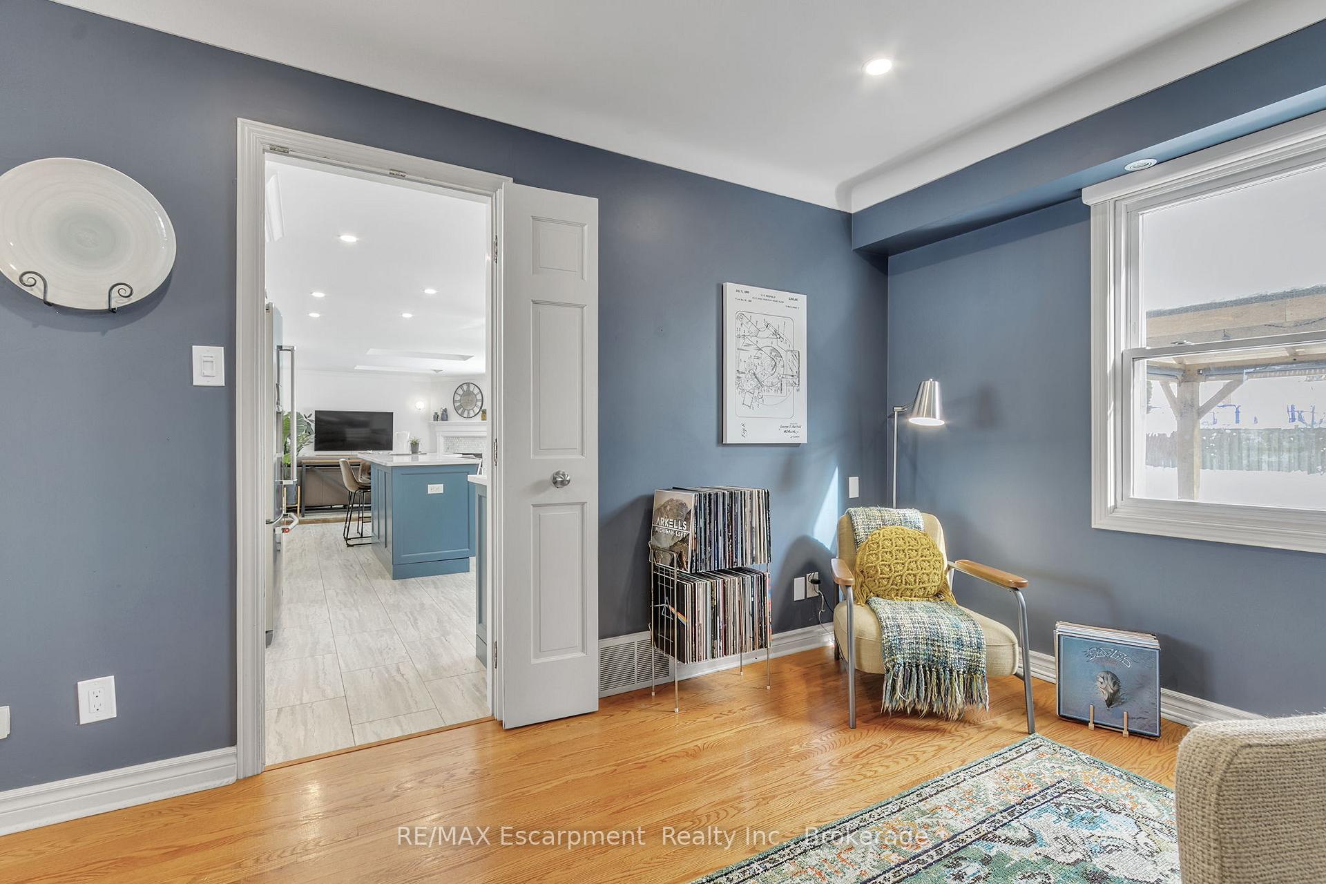 Photo 14 of 4462 Concord Place, Burlington, Shoreacres — HOMEH