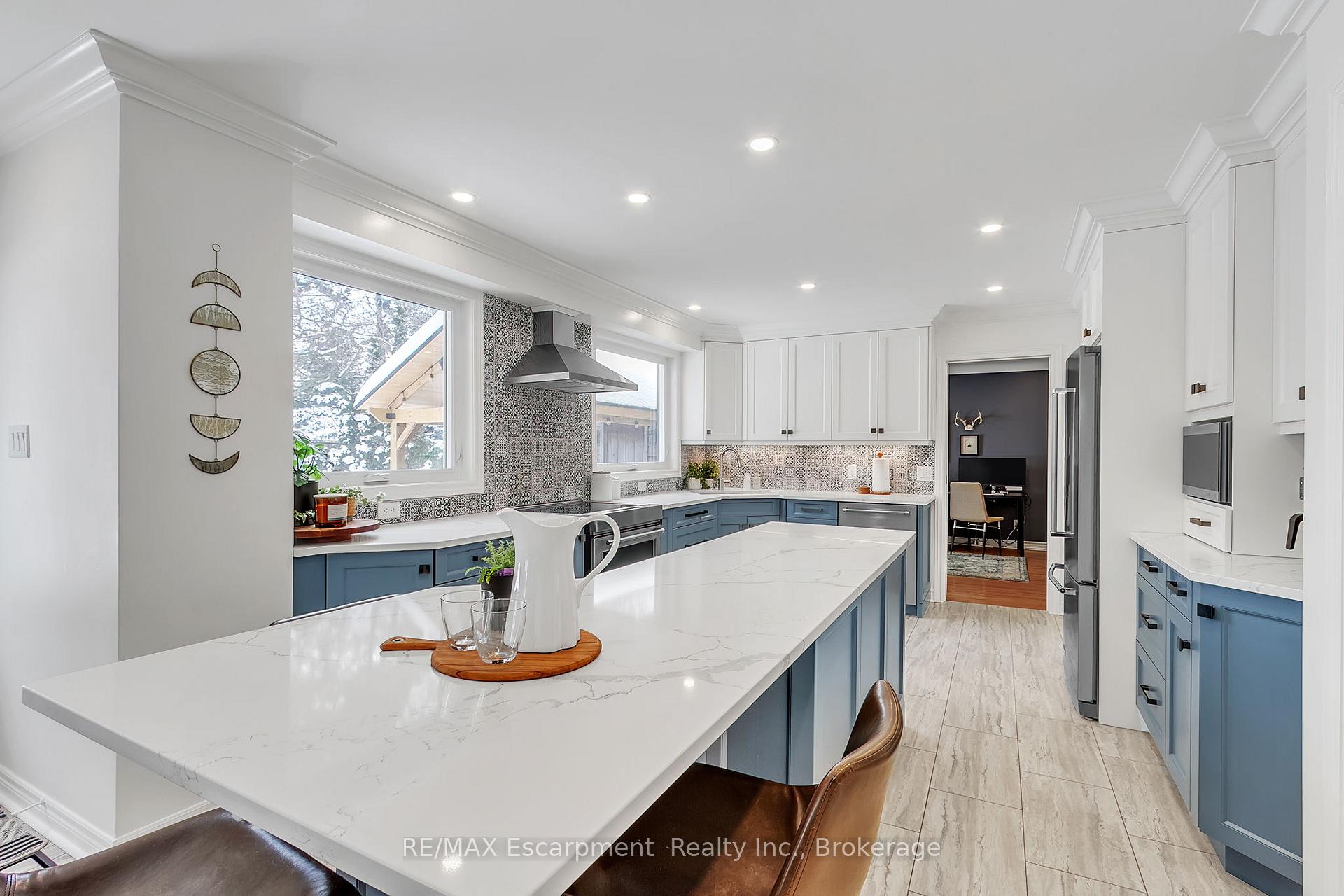 Photo 15 of 4462 Concord Place, Burlington, Shoreacres — HOMEH