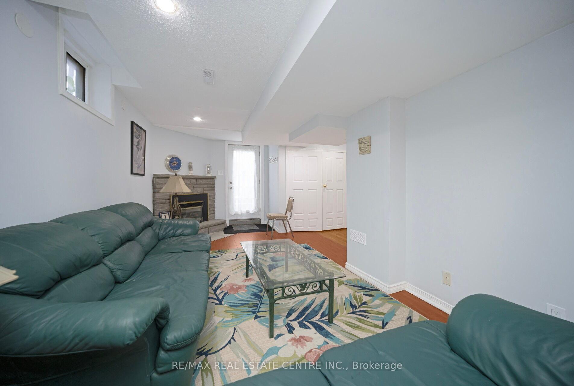 Photo 8 of 15 Turtlecreek Boulevard, Brampton, Fletcher's Creek South — HOMEH