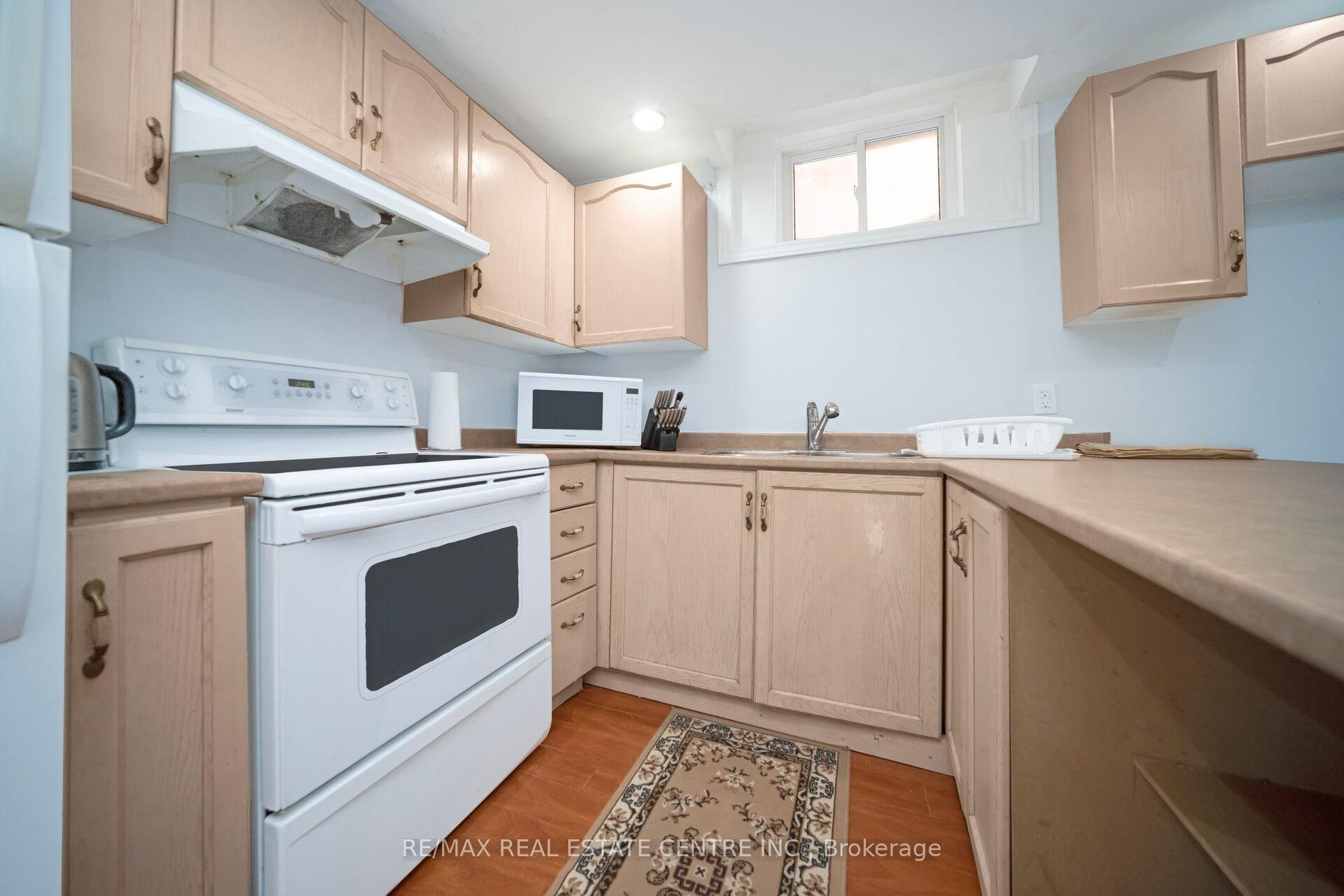 Photo 11 of 15 Turtlecreek Boulevard, Brampton, Fletcher's Creek South — HOMEH