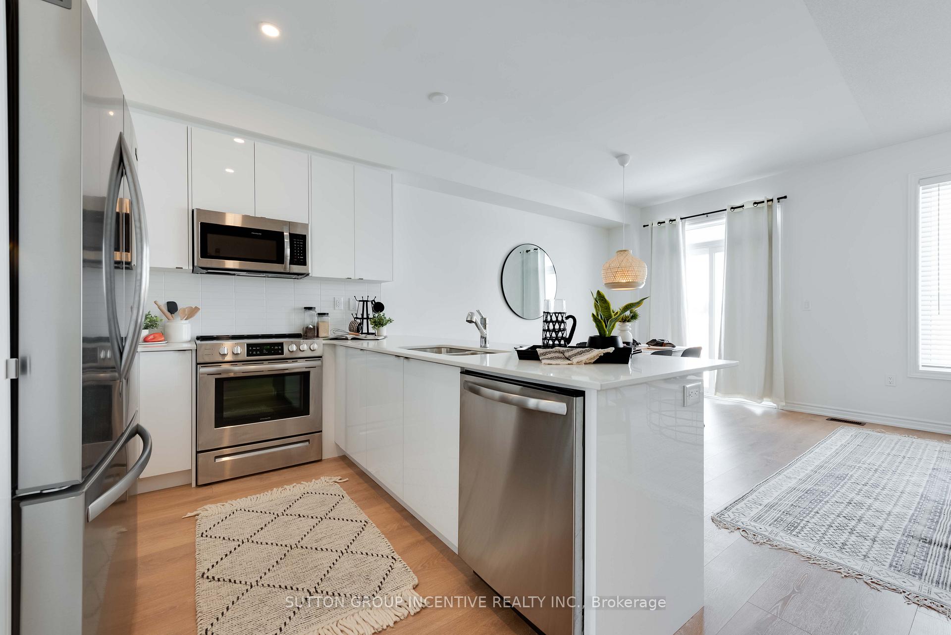 Photo 7 of 53 Greer Street, Barrie, Painswick South — HOMEH