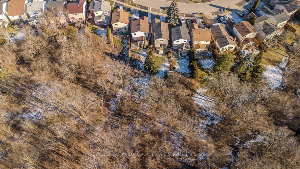 Photo 3 of 1543 Riley Avenue, Burlington, Palmer — HOMEH