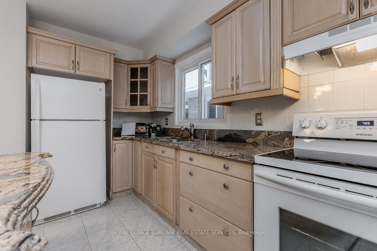 Photo 14 of 1543 Riley Avenue, Burlington, Palmer — HOMEH