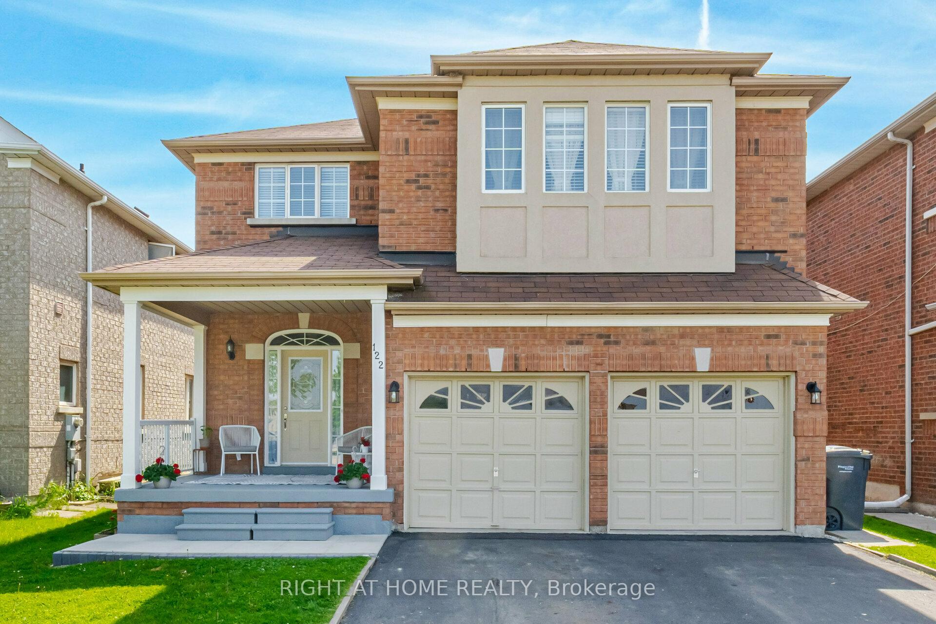 Front of 122 Fletchers Creek Boulevard