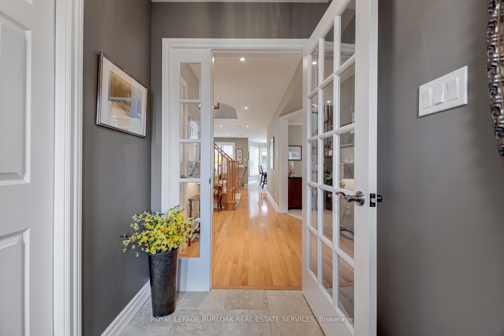 Photo 4 of 4154 Millcroft Park Drive, Burlington, Rose — HOMEH