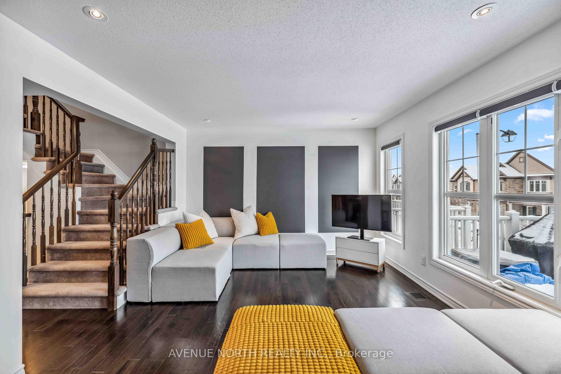 Photo 6 of 360 Sweet Grass Circle, Ottawa, Barrhaven - Half Moon Bay — HOMEH