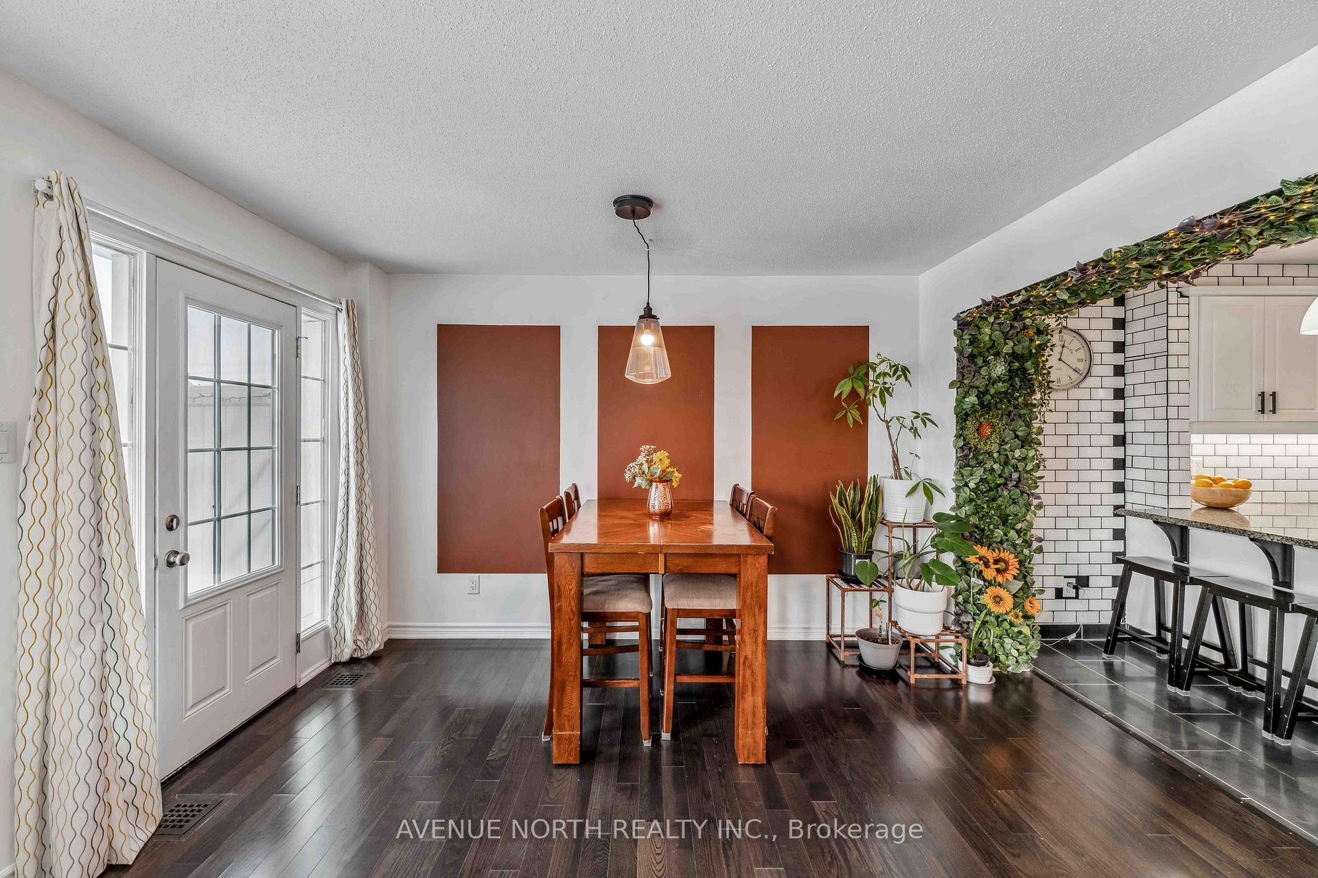 Photo 10 of 360 Sweet Grass Circle, Ottawa, Barrhaven - Half Moon Bay — HOMEH