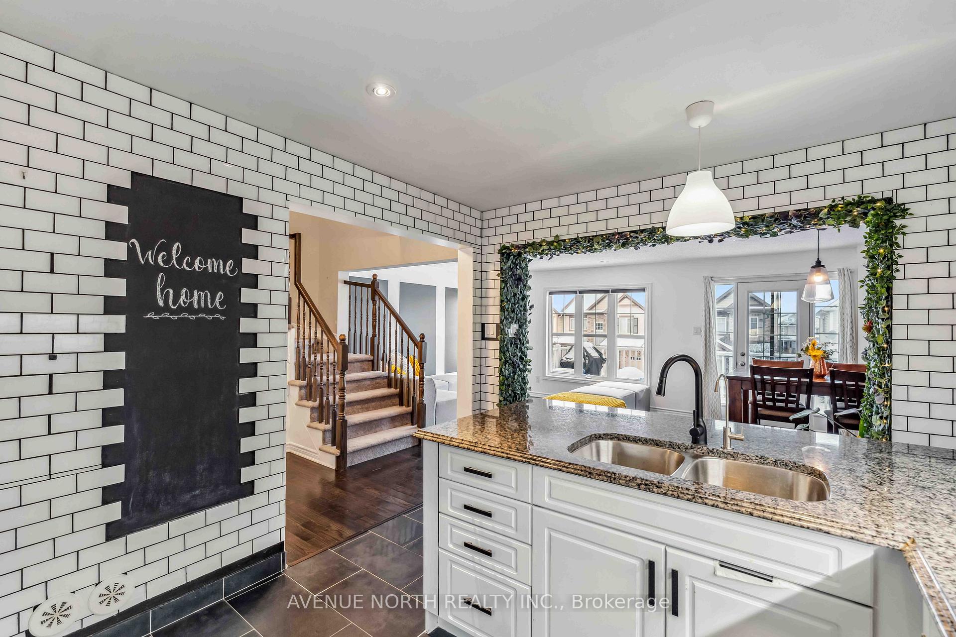 Photo 19 of 360 Sweet Grass Circle, Ottawa, Barrhaven - Half Moon Bay — HOMEH
