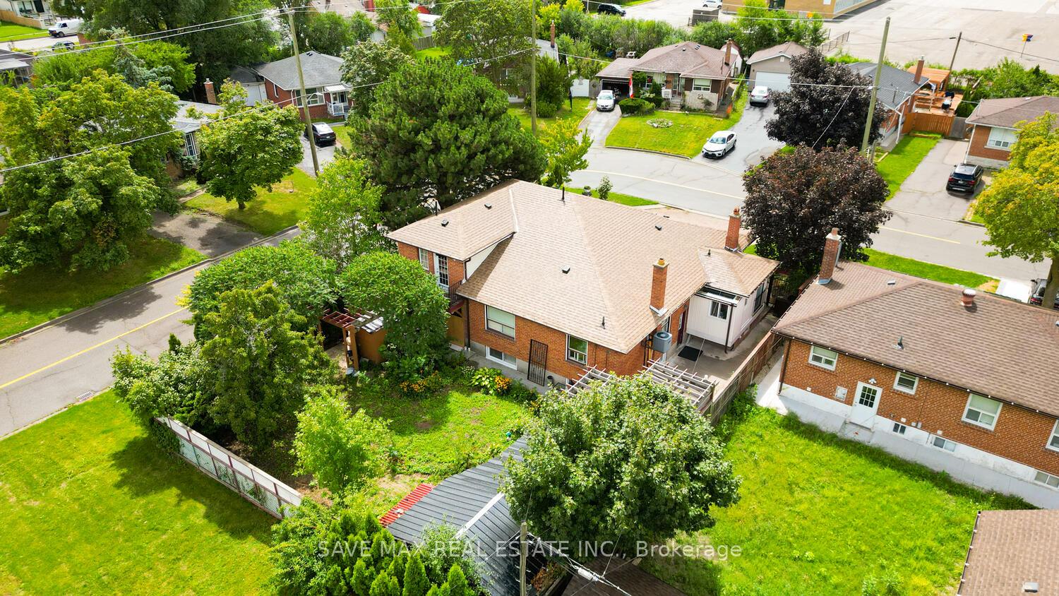 Photo 3 of Unit BSMT, 20 Edgemont Drive, Brampton, Brampton North — HOMEH