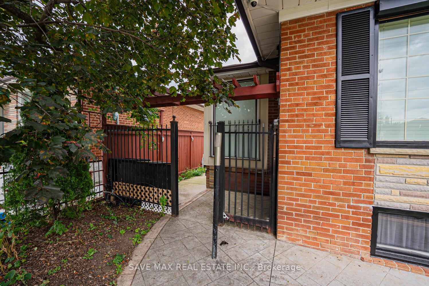 Photo 10 of Unit BSMT, 20 Edgemont Drive, Brampton, Brampton North — HOMEH