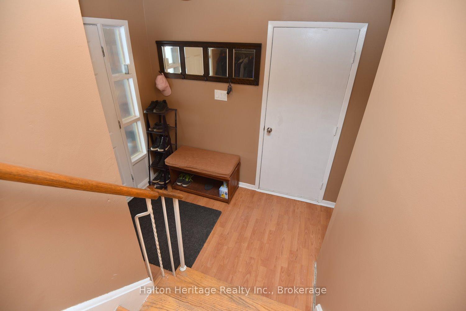 Photo 5 of 4395 Bennett Road, Burlington, Shoreacres — HOMEH
