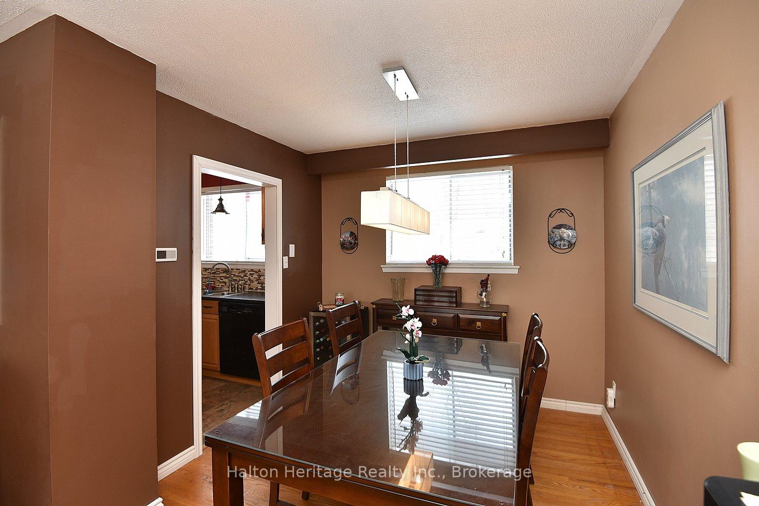 Photo 11 of 4395 Bennett Road, Burlington, Shoreacres — HOMEH