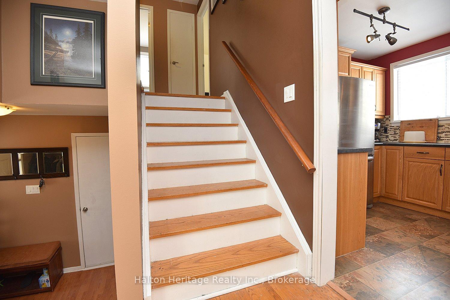 Photo 18 of 4395 Bennett Road, Burlington, Shoreacres — HOMEH