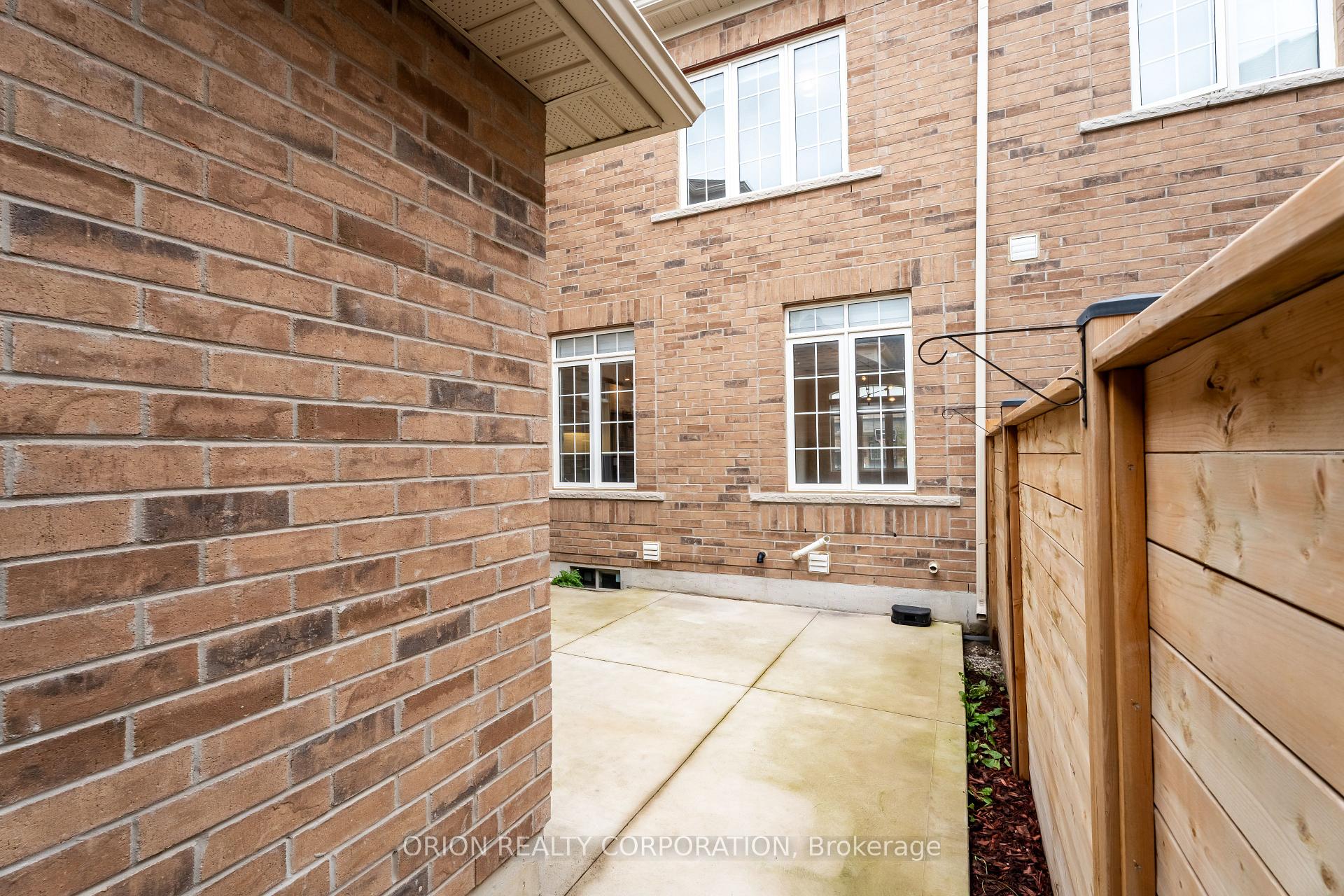 Photo 4 of 6 Block Road, Brampton, Northwest Brampton — HOMEH