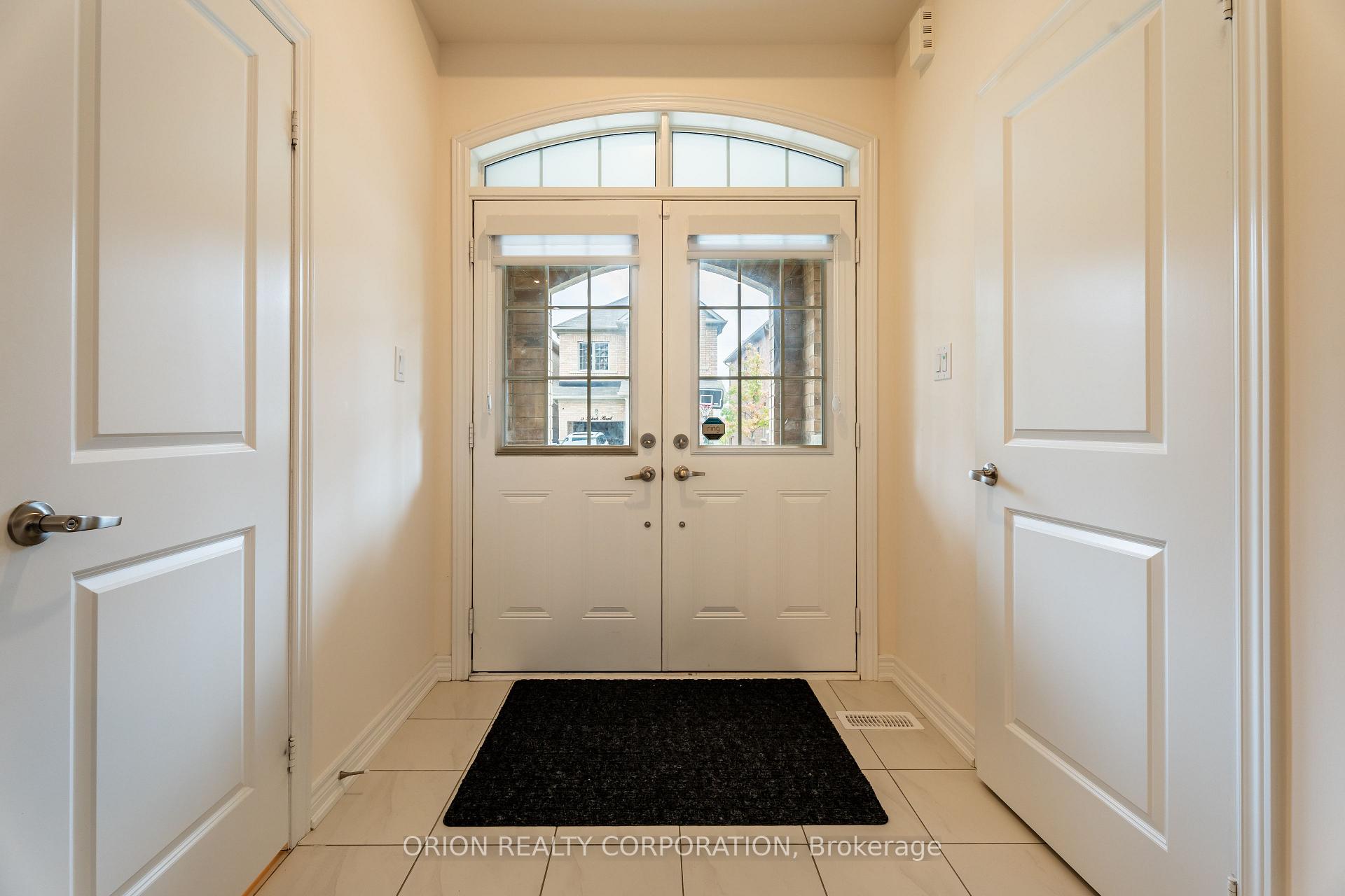 Photo 10 of 6 Block Road, Brampton, Northwest Brampton — HOMEH