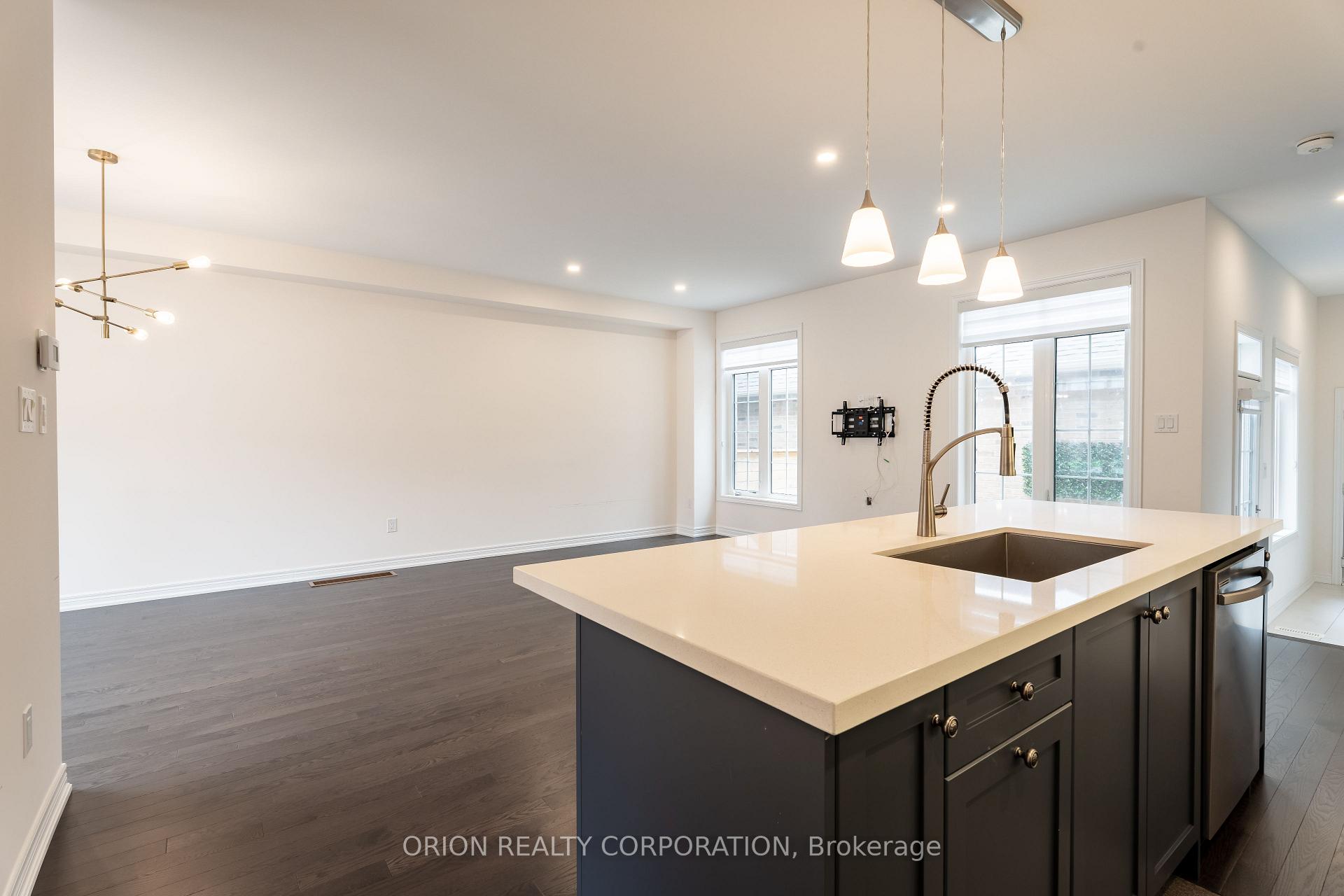 Photo 16 of 6 Block Road, Brampton, Northwest Brampton — HOMEH