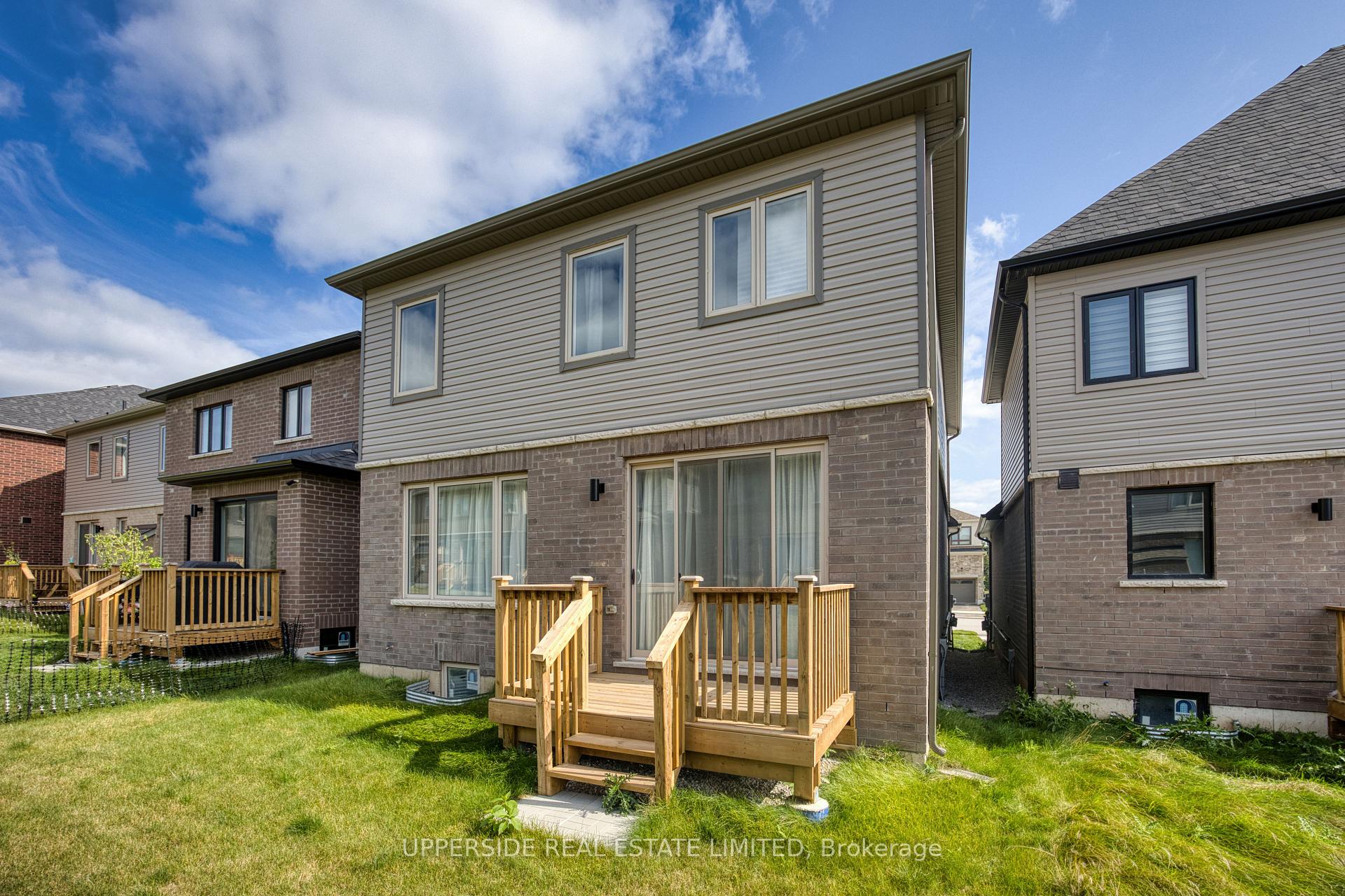 Photo 13 of 25 Shepherd Drive, Barrie, Rural Barrie Southeast — HOMEH