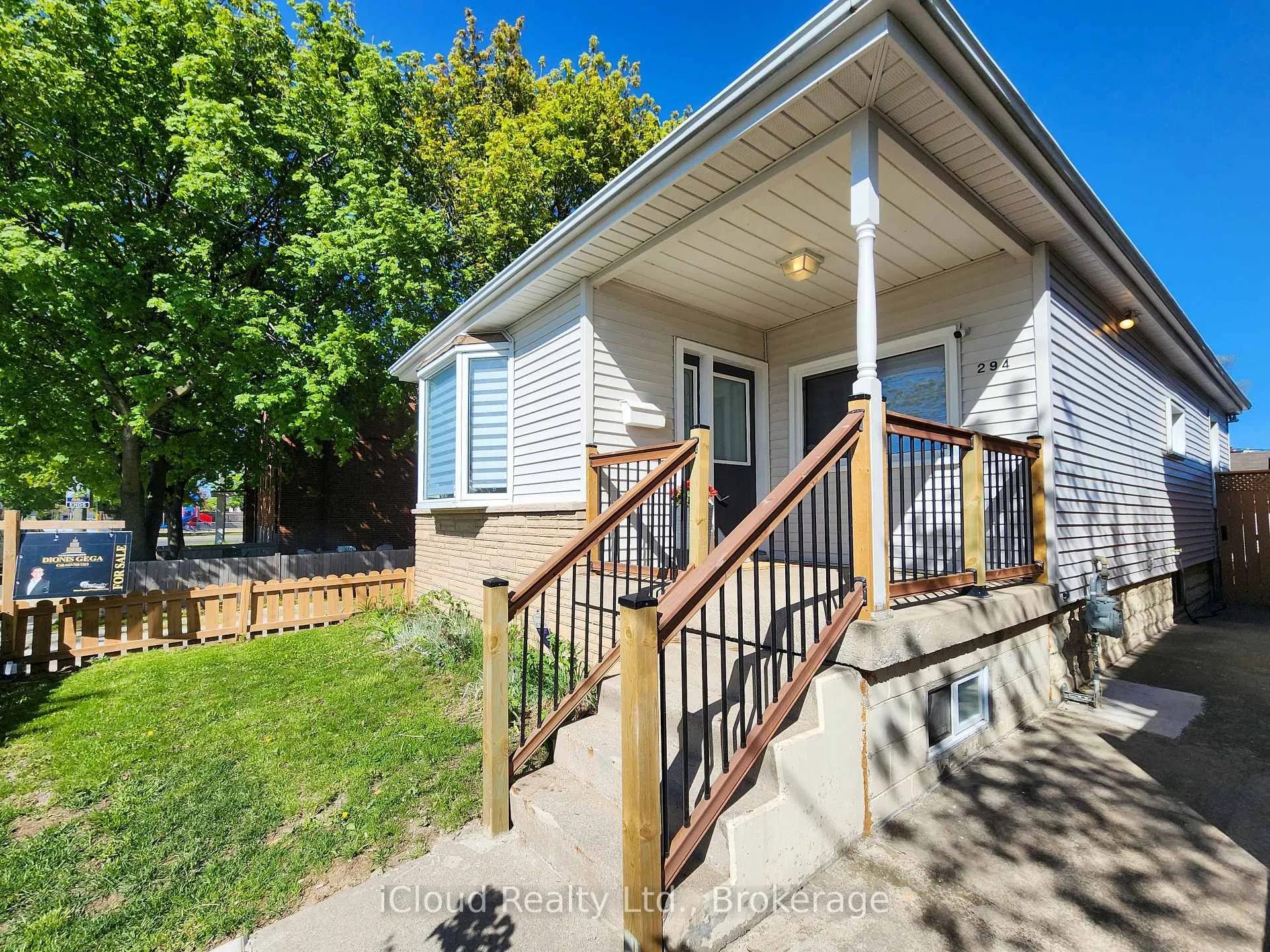 Photo 3 of 294 Fairfield Avenue, Hamilton, Homeside — HOMEH