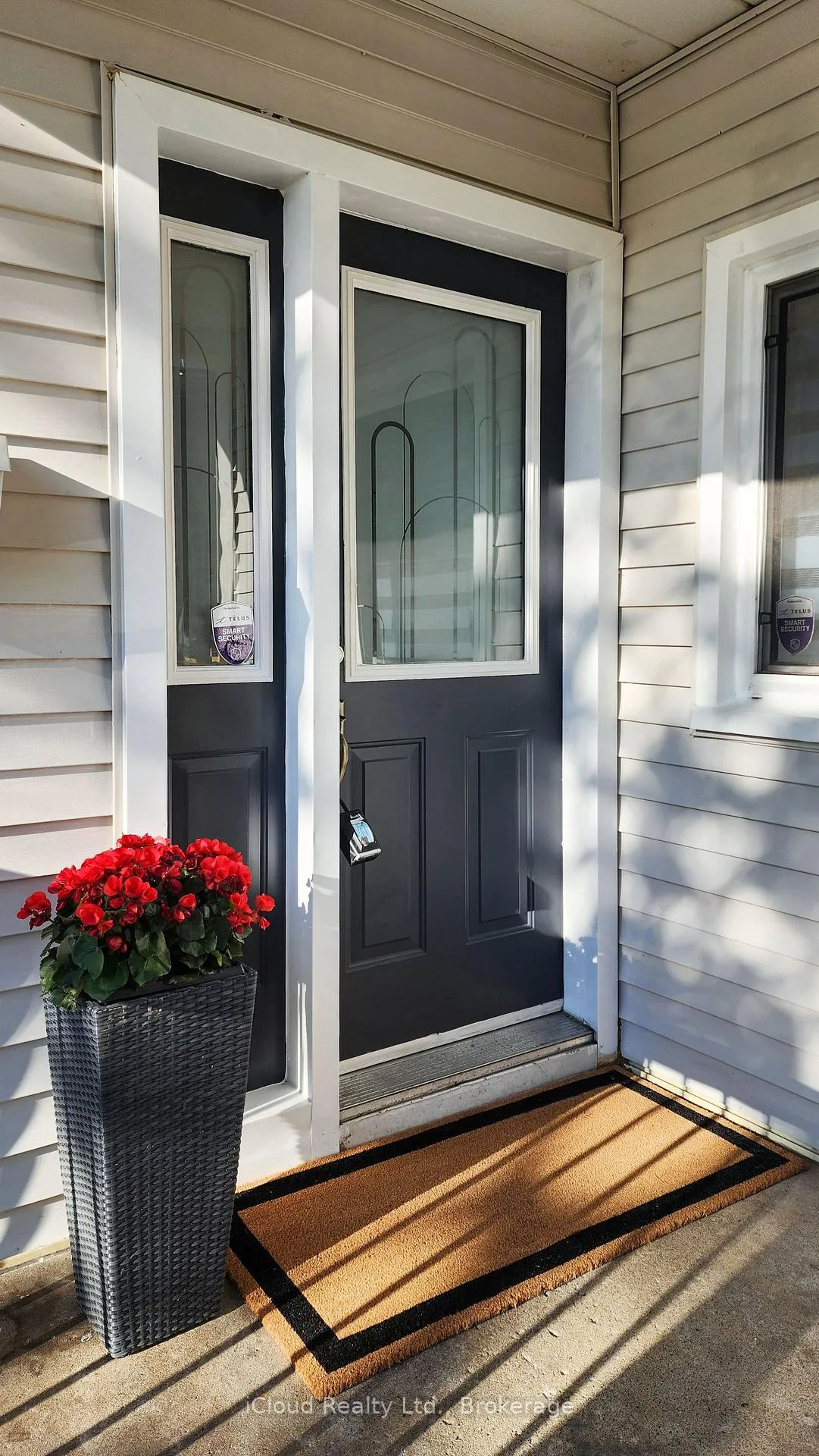 Photo 4 of 294 Fairfield Avenue, Hamilton, Homeside — HOMEH