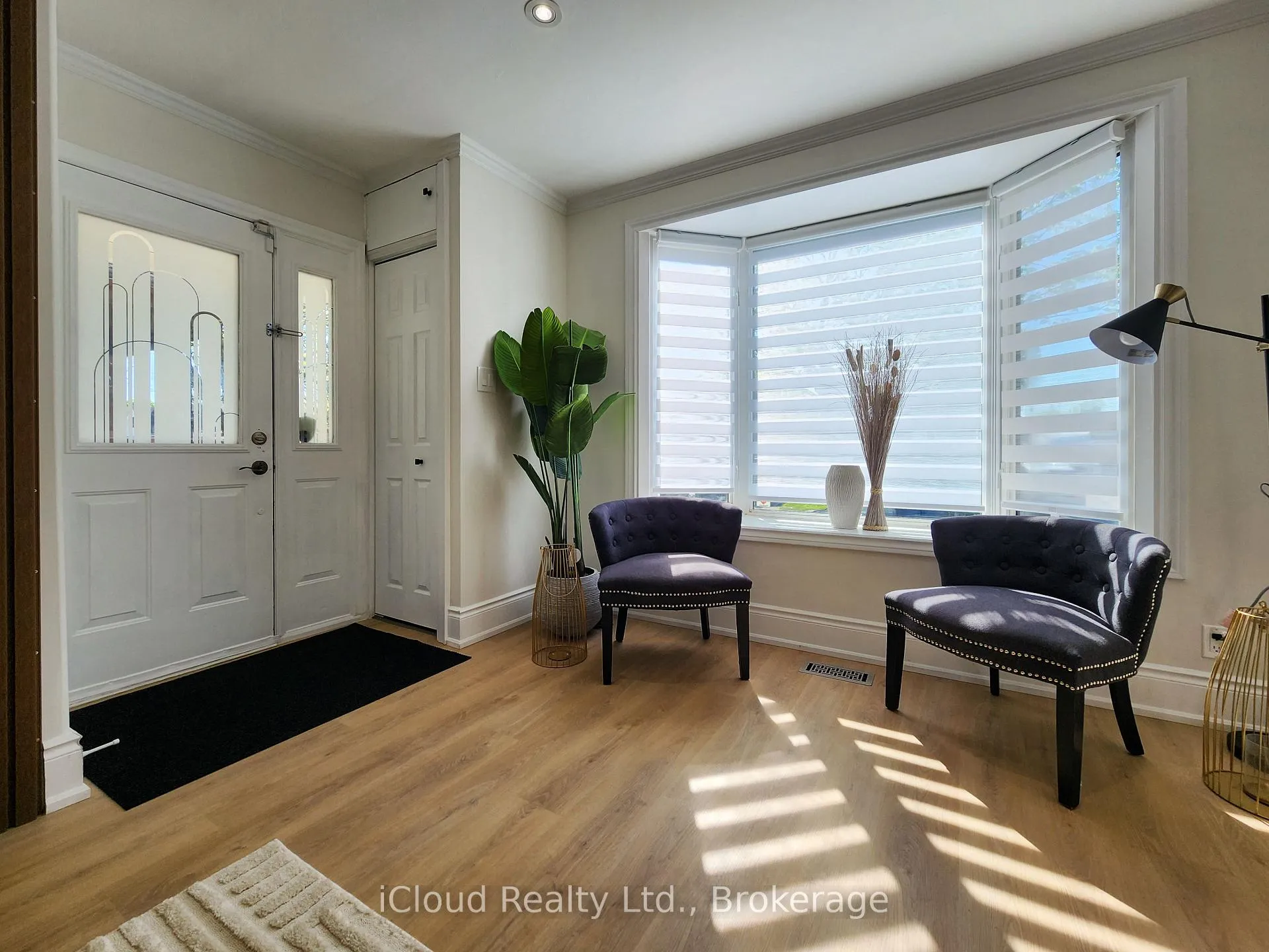 Photo 5 of 294 Fairfield Avenue, Hamilton, Homeside — HOMEH