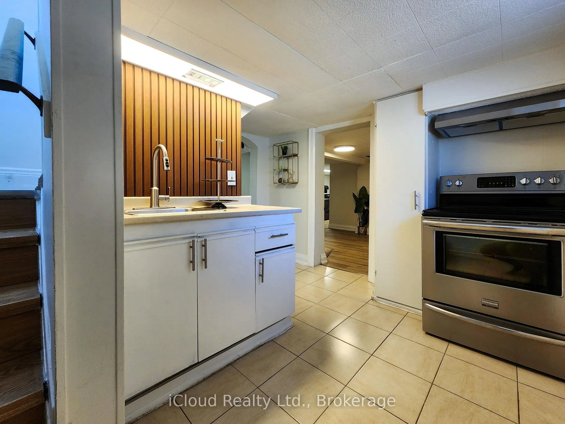Photo 26 of 294 Fairfield Avenue, Hamilton, Homeside — HOMEH