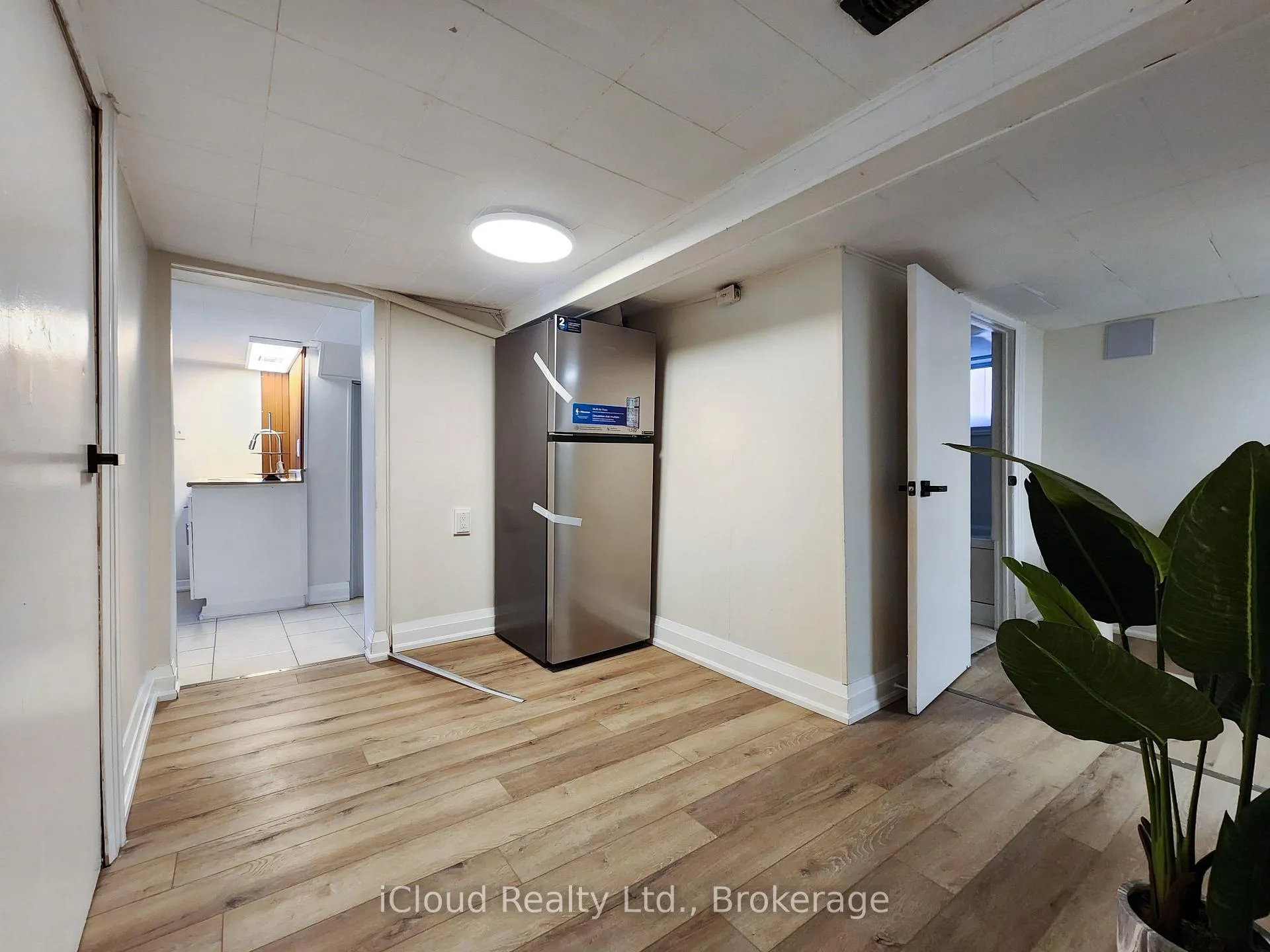 Photo 31 of 294 Fairfield Avenue, Hamilton, Homeside — HOMEH