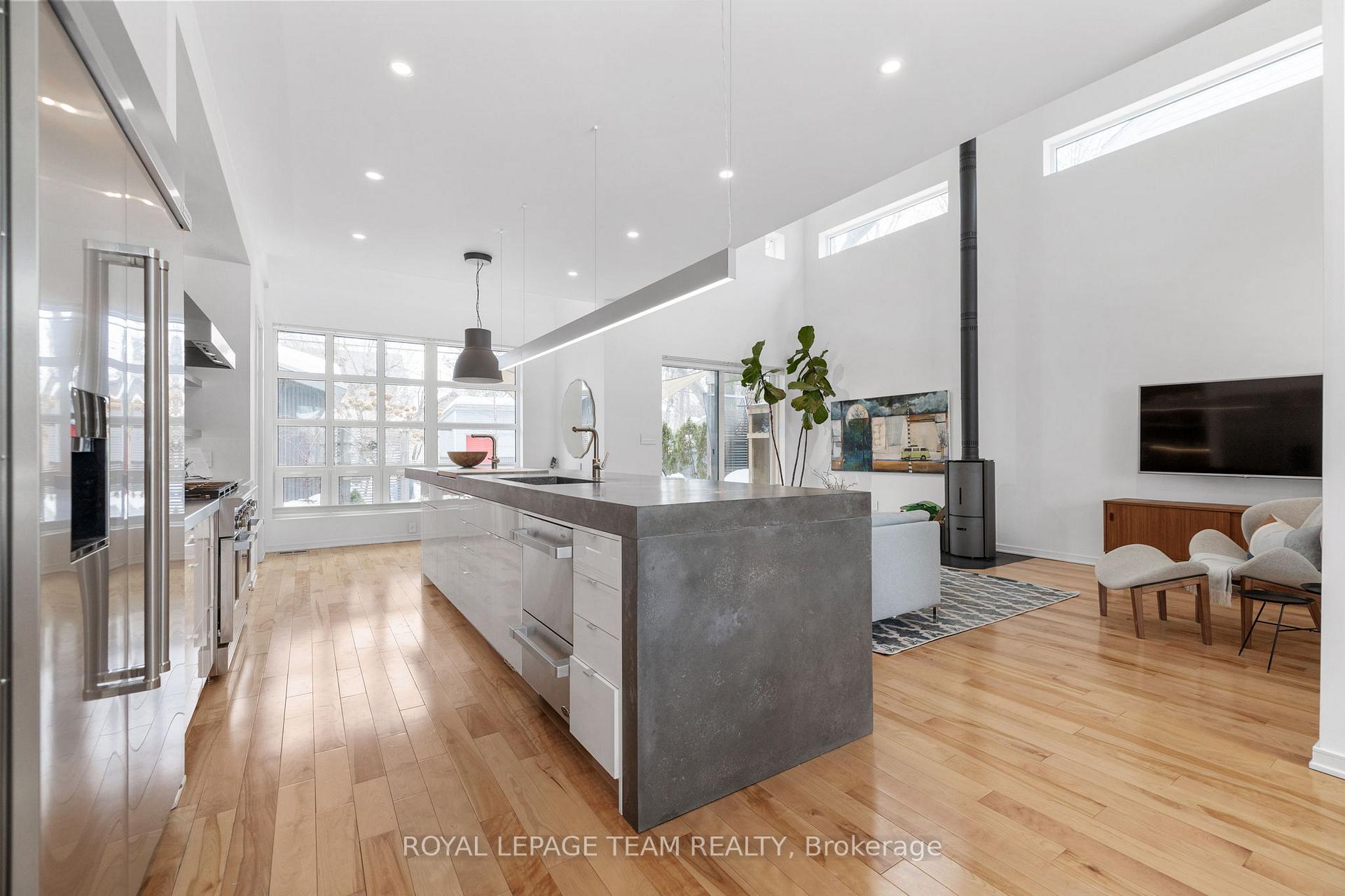 Photo 7 of 530 Wavell Avenue, Ottawa, McKellar/Highland — HOMEH