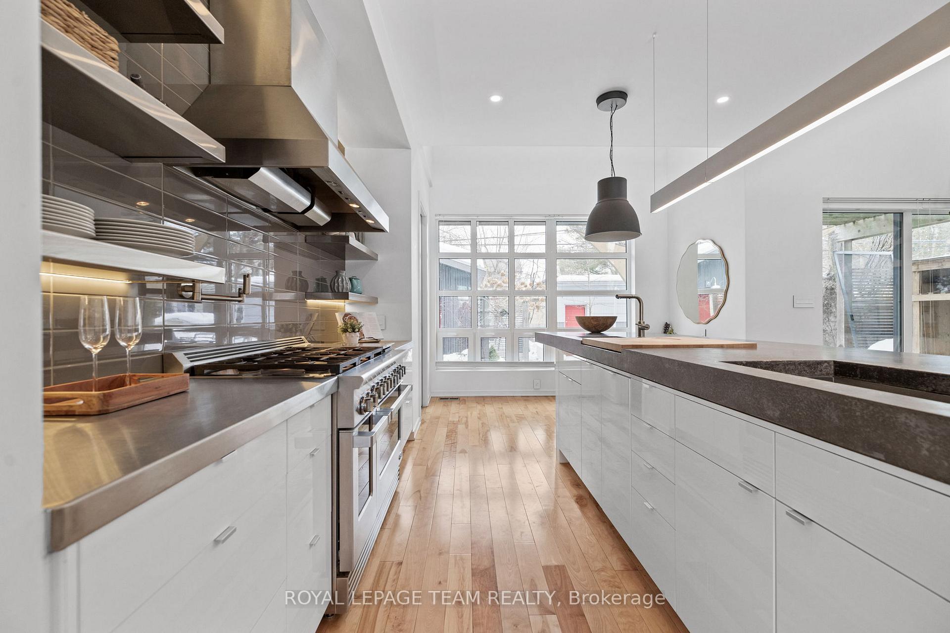 Photo 8 of 530 Wavell Avenue, Ottawa, McKellar/Highland — HOMEH