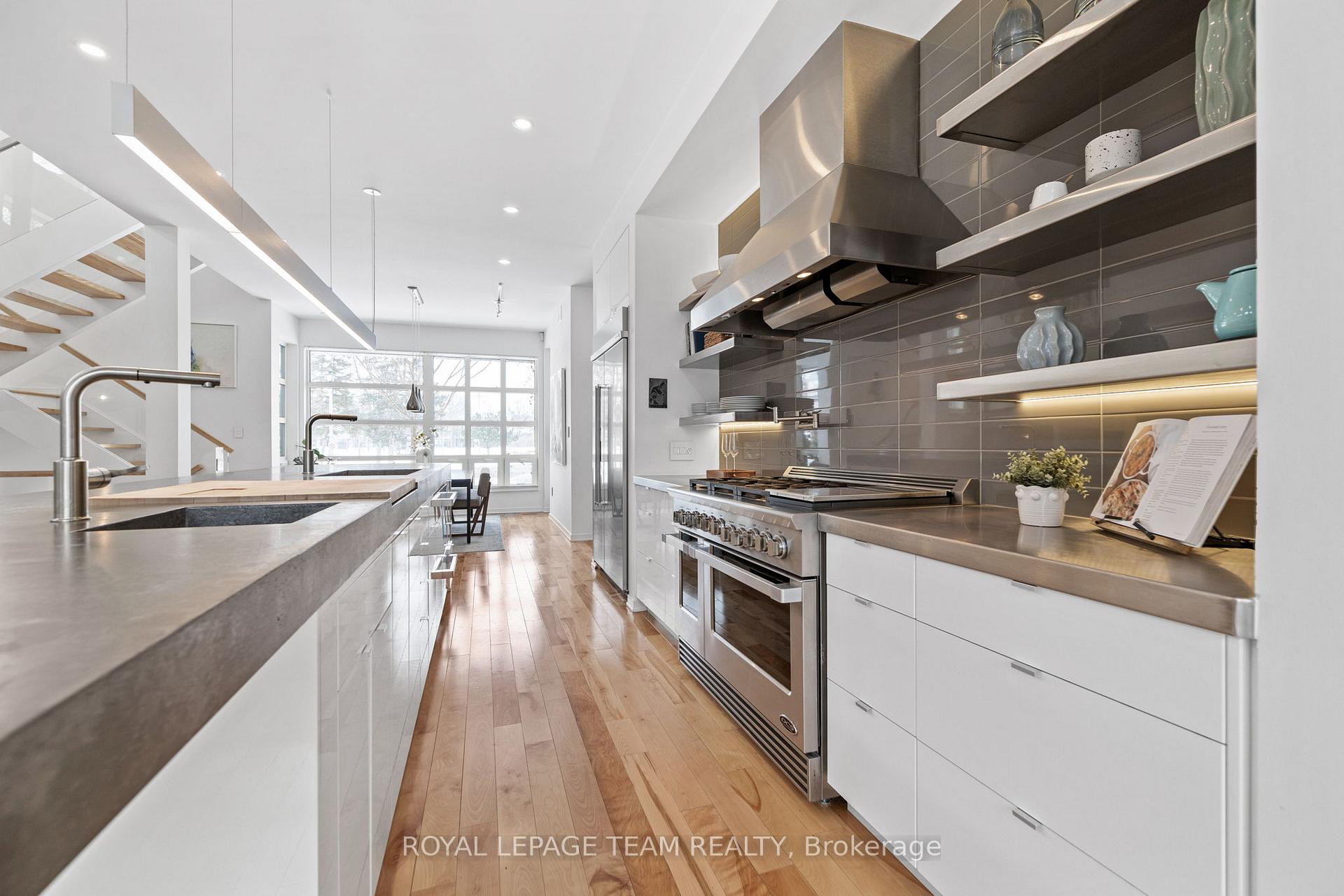 Photo 10 of 530 Wavell Avenue, Ottawa, McKellar/Highland — HOMEH