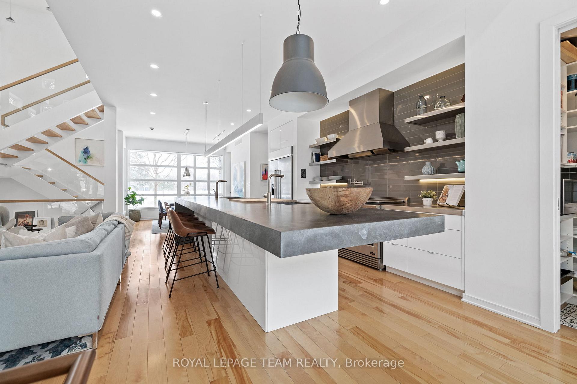 Photo 11 of 530 Wavell Avenue, Ottawa, McKellar/Highland — HOMEH