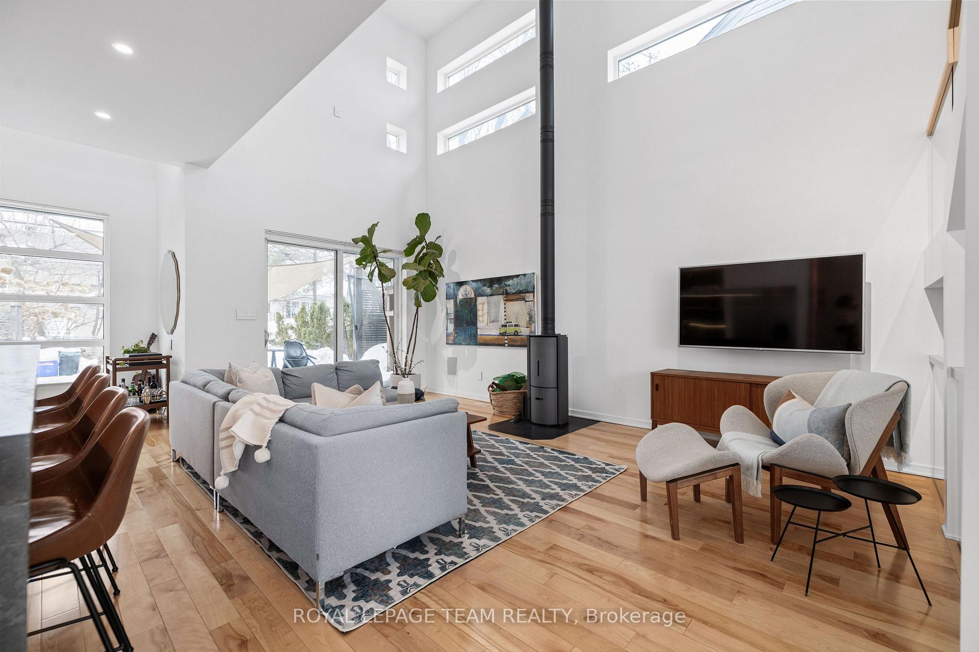 Photo 14 of 530 Wavell Avenue, Ottawa, McKellar/Highland — HOMEH