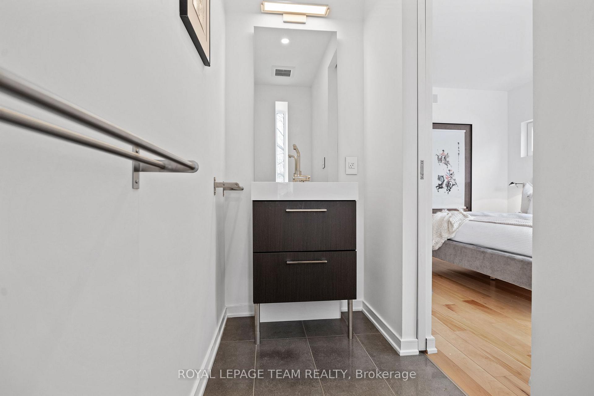 Photo 34 of 530 Wavell Avenue, Ottawa, McKellar/Highland — HOMEH