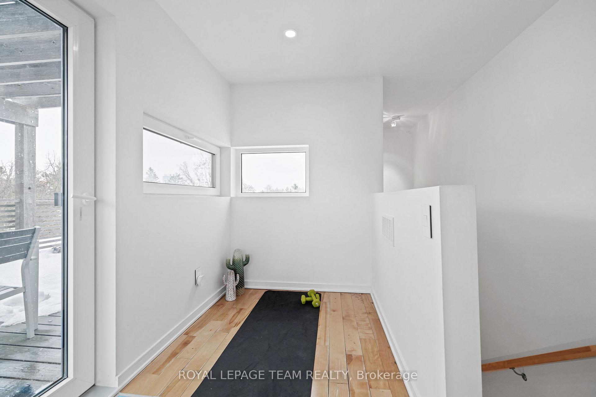 Photo 36 of 530 Wavell Avenue, Ottawa, McKellar/Highland — HOMEH