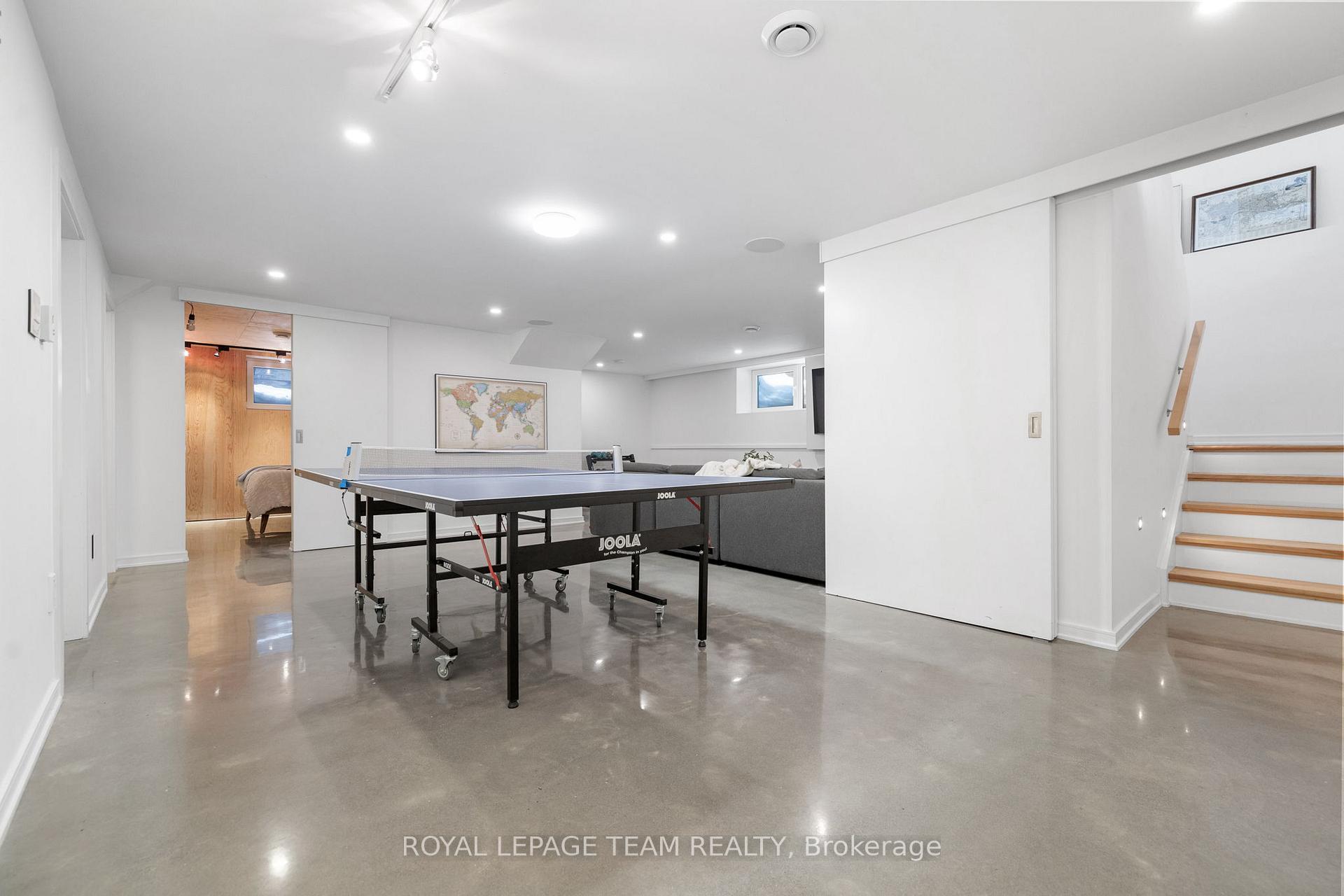 Photo 37 of 530 Wavell Avenue, Ottawa, McKellar/Highland — HOMEH