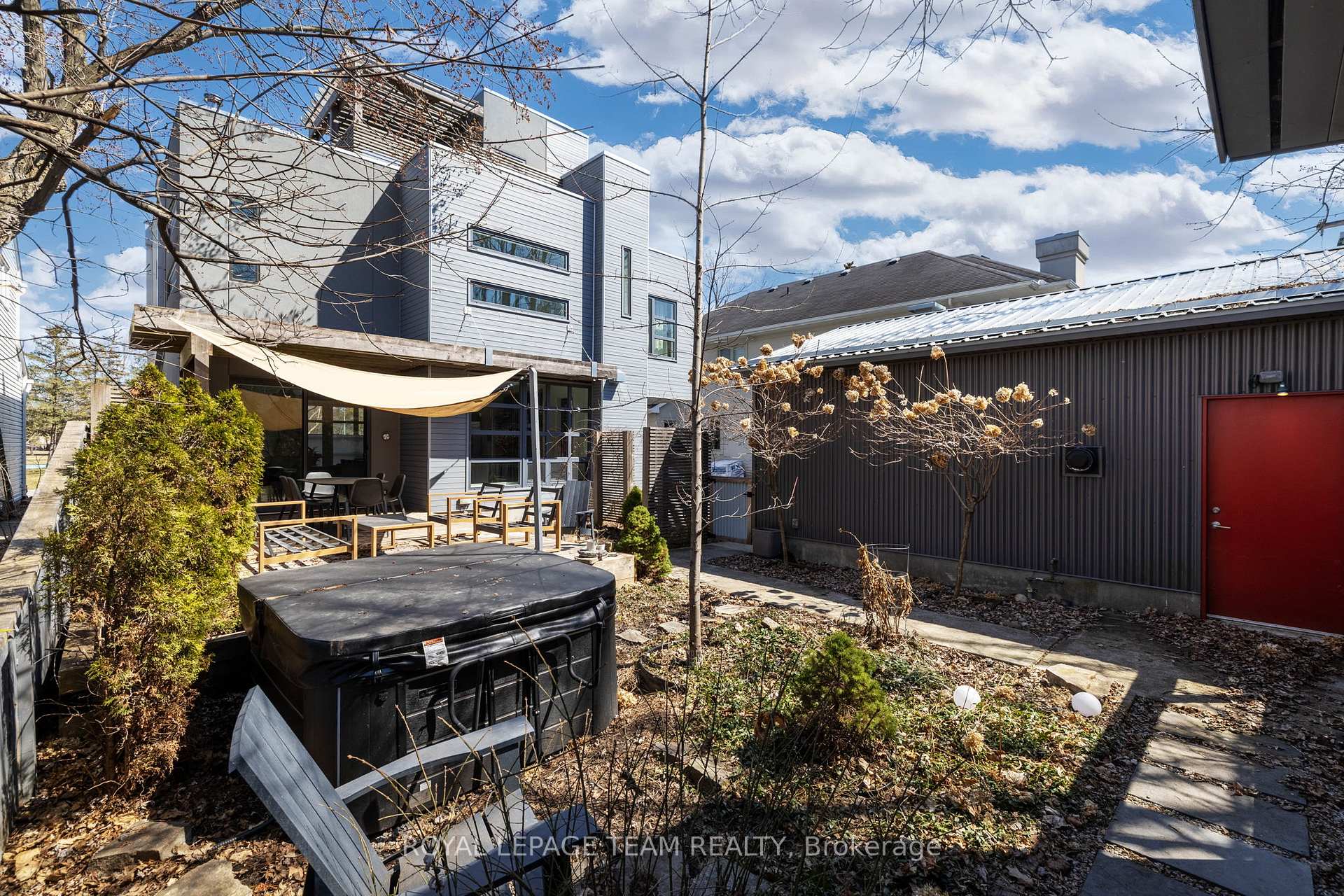 Photo 47 of 530 Wavell Avenue, Ottawa, McKellar/Highland — HOMEH