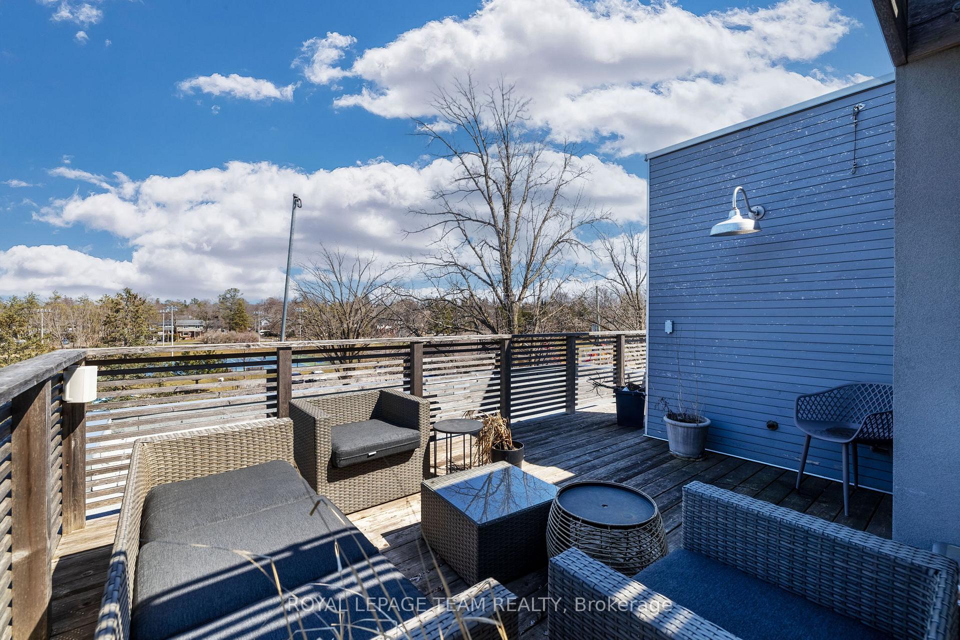 Photo 49 of 530 Wavell Avenue, Ottawa, McKellar/Highland — HOMEH