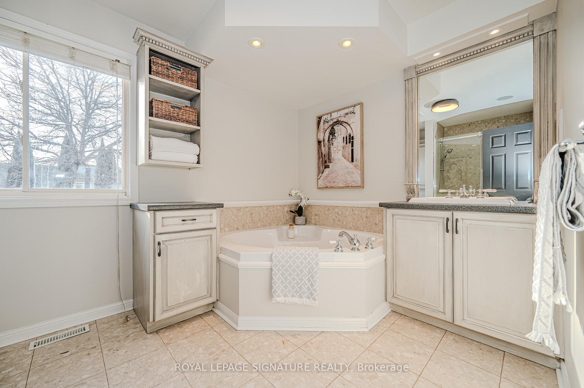Photo 25 of 5136 Oakley Drive, Burlington, Orchard — HOMEH