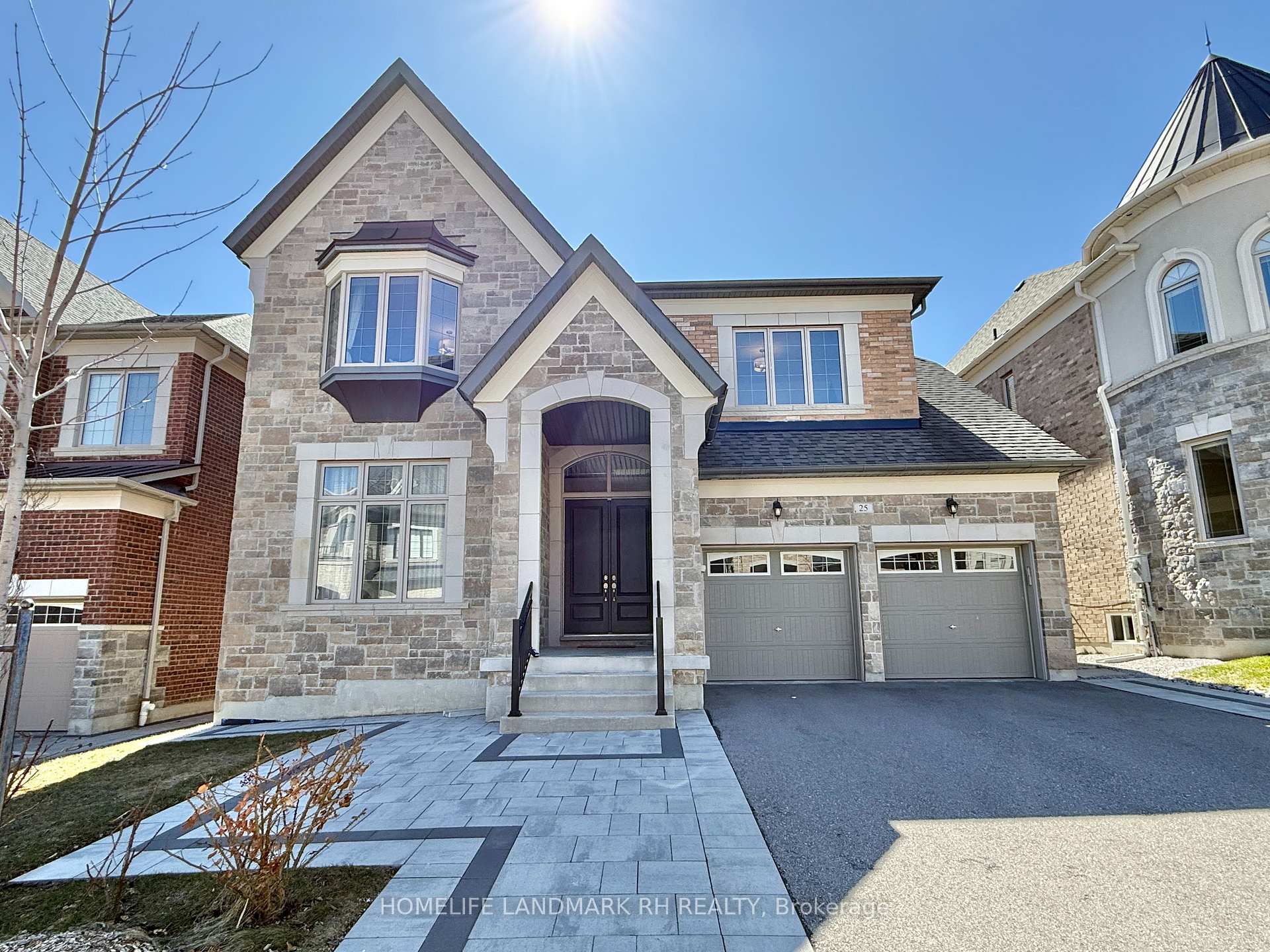Photo 1 of 25 Mower Avenue, Vaughan, Patterson — HOMEH