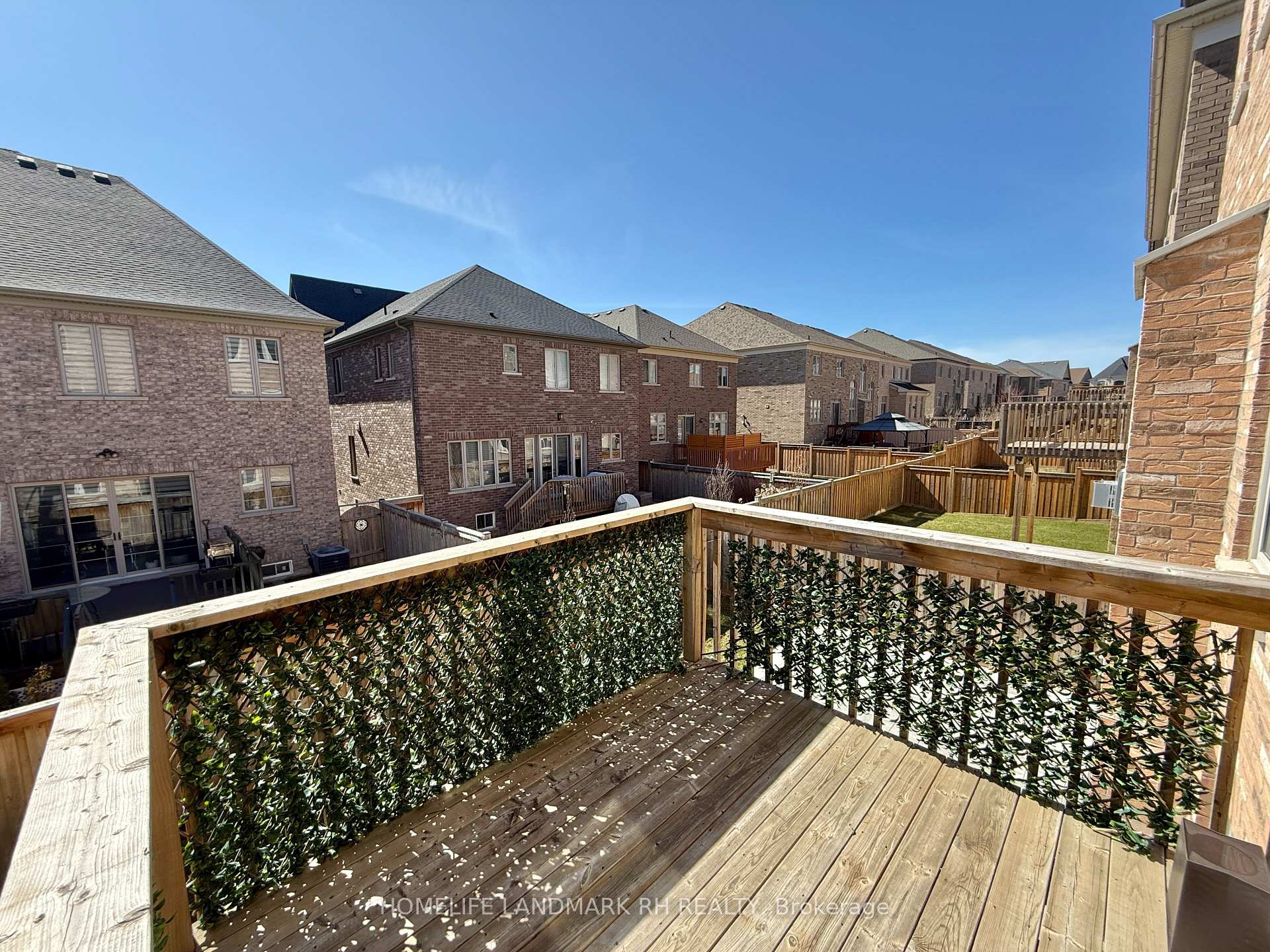 Photo 15 of 25 Mower Avenue, Vaughan, Patterson — HOMEH