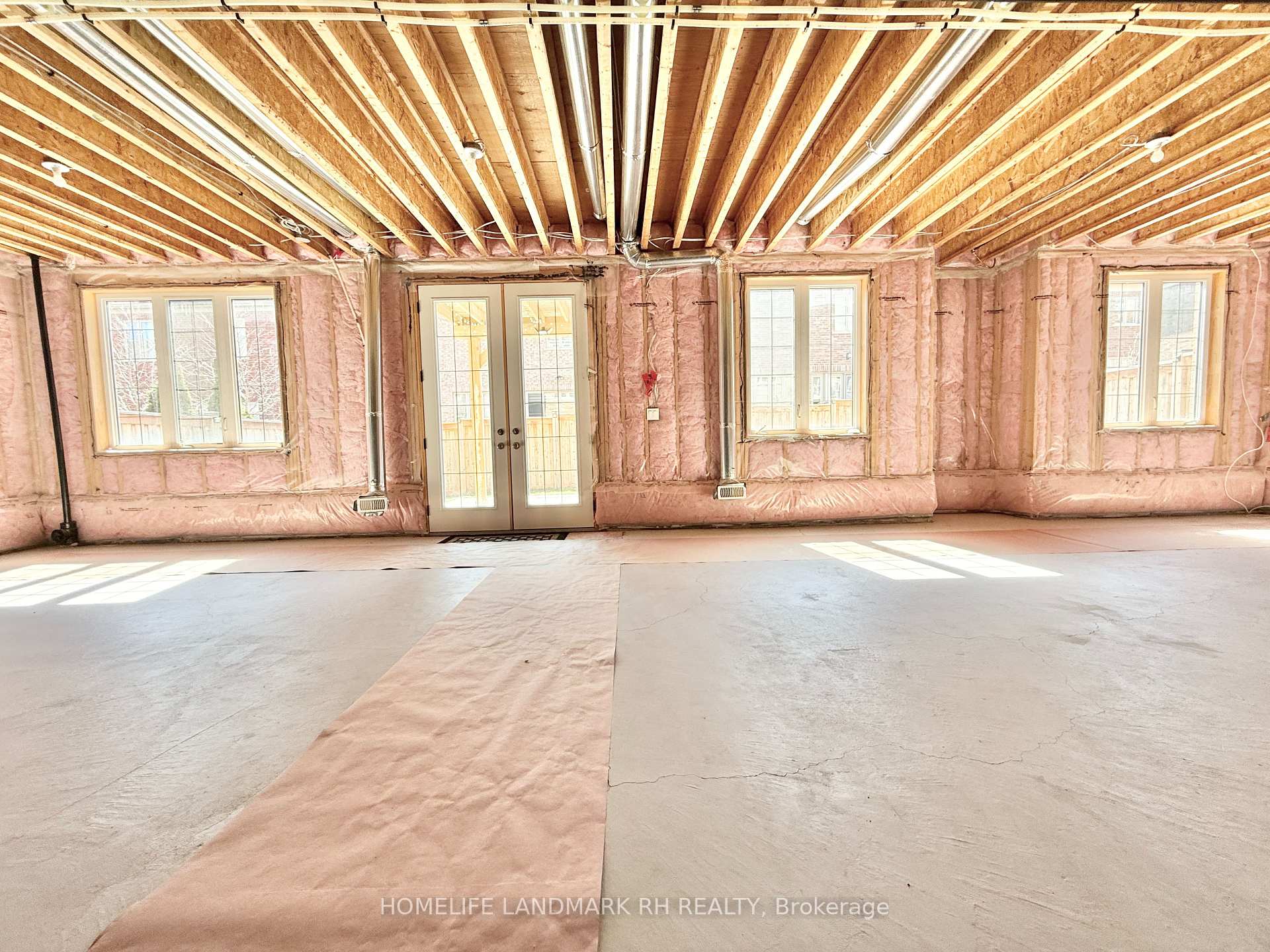 Photo 48 of 25 Mower Avenue, Vaughan, Patterson — HOMEH