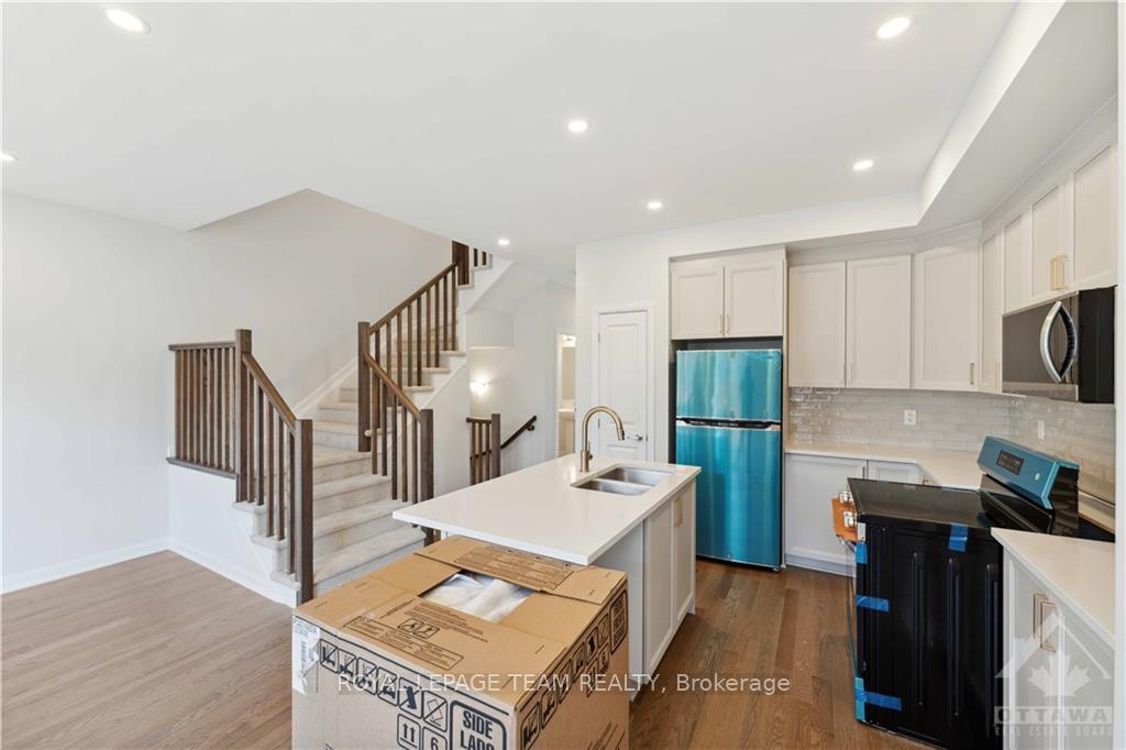 Photo 4 of 512 Bundoran Place, Ottawa, Barrhaven - Half Moon Bay — HOMEH