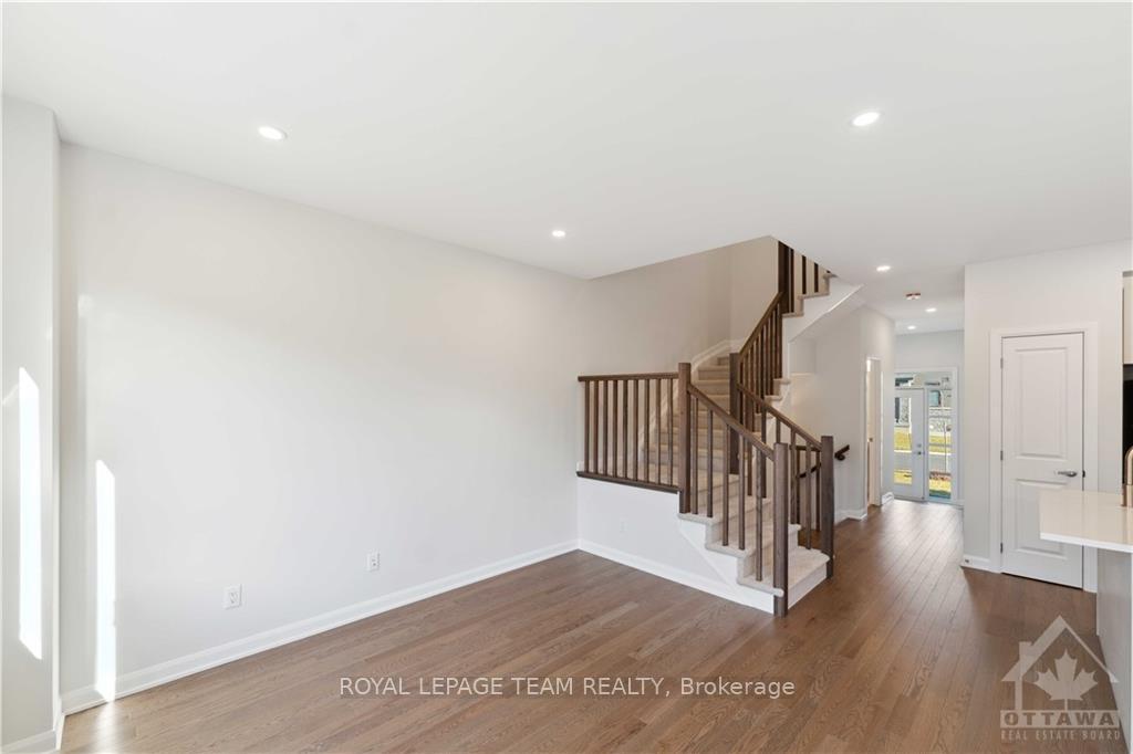 Photo 5 of 512 Bundoran Place, Ottawa, Barrhaven - Half Moon Bay — HOMEH