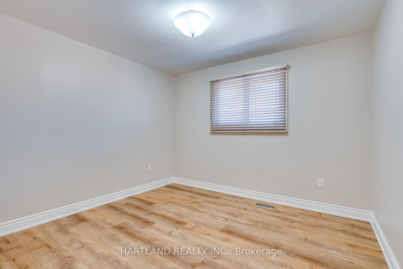 Photo 8 of 11 Maitland Avenue, Hamilton, Greeningdon — HOMEH