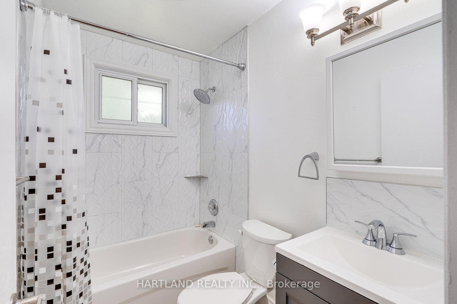 Photo 14 of 11 Maitland Avenue, Hamilton, Greeningdon — HOMEH